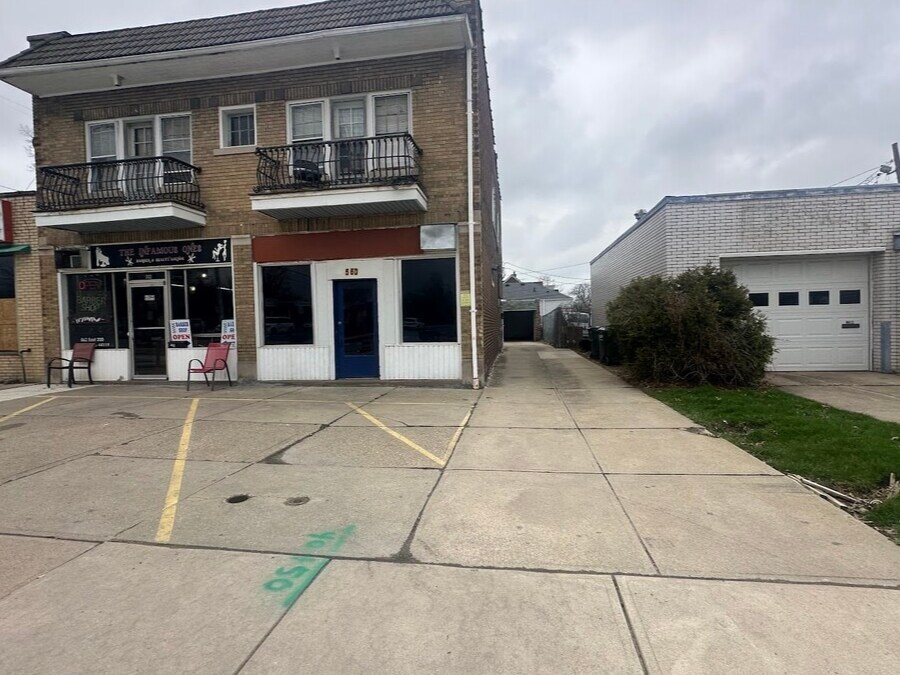 560-562 E 200th St, Cleveland, OH for Rent