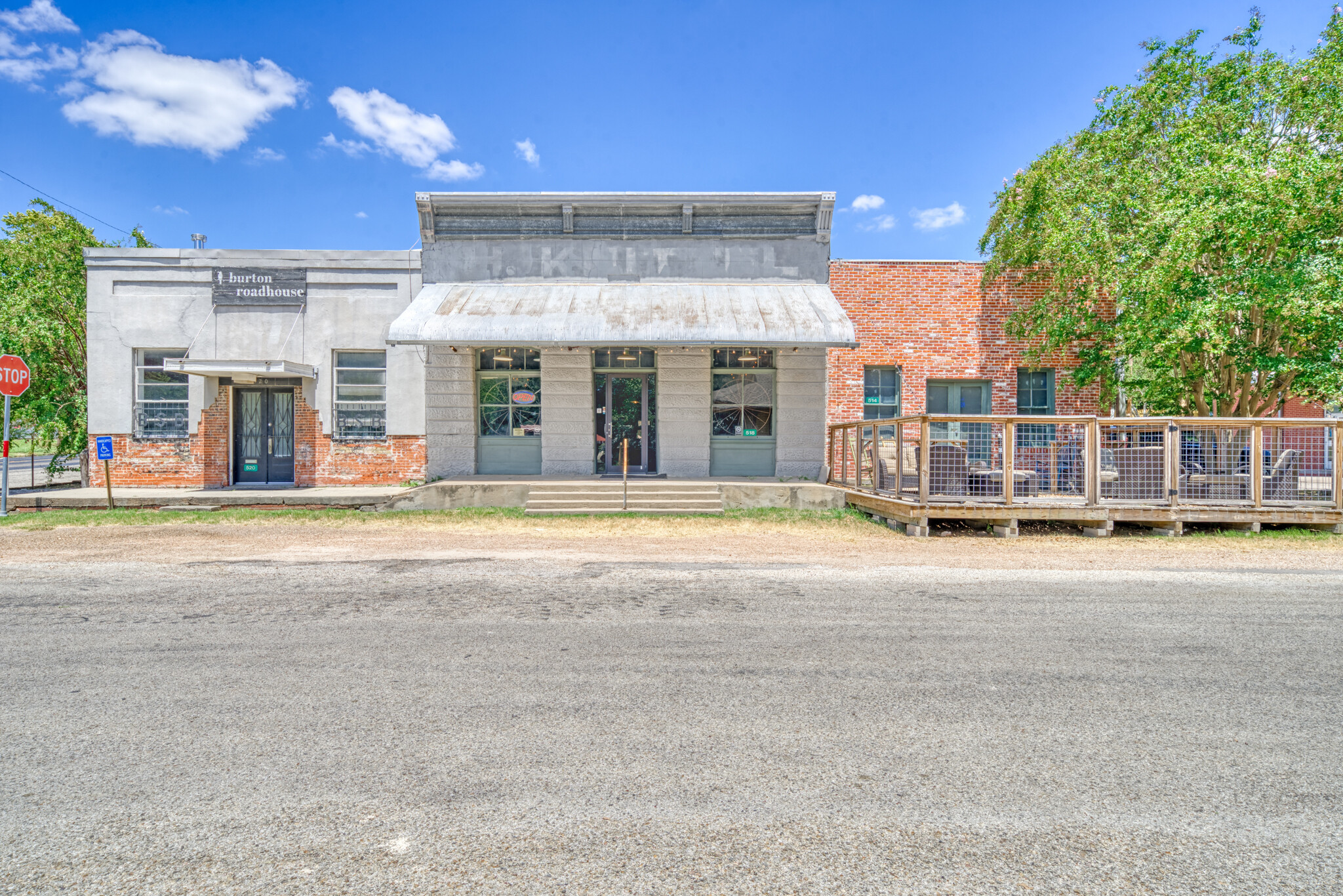 514-520 N Railroad St, Burton, TX for Sale