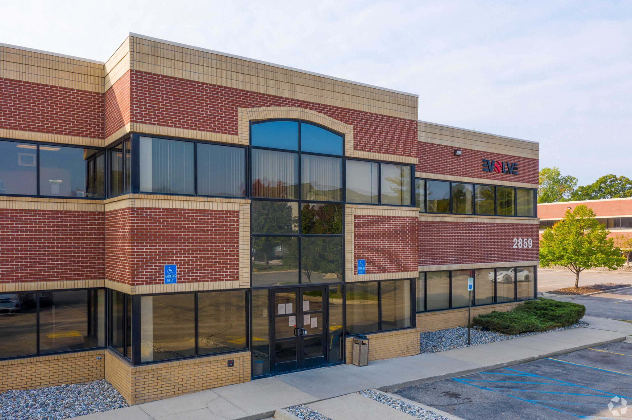 2859 Eyde Pky, East Lansing, MI for Sale