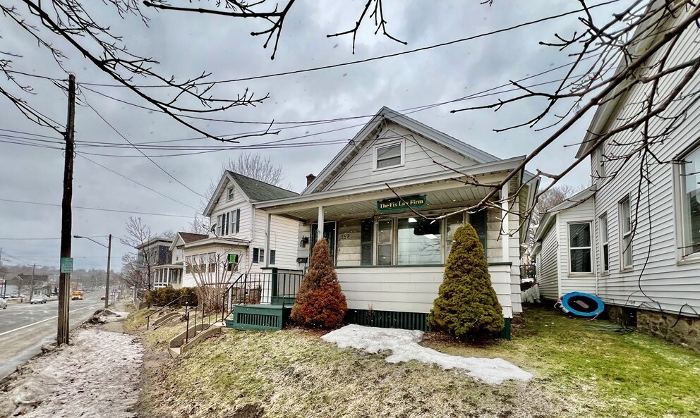 157 W Bridge St, Oswego, NY for Sale
