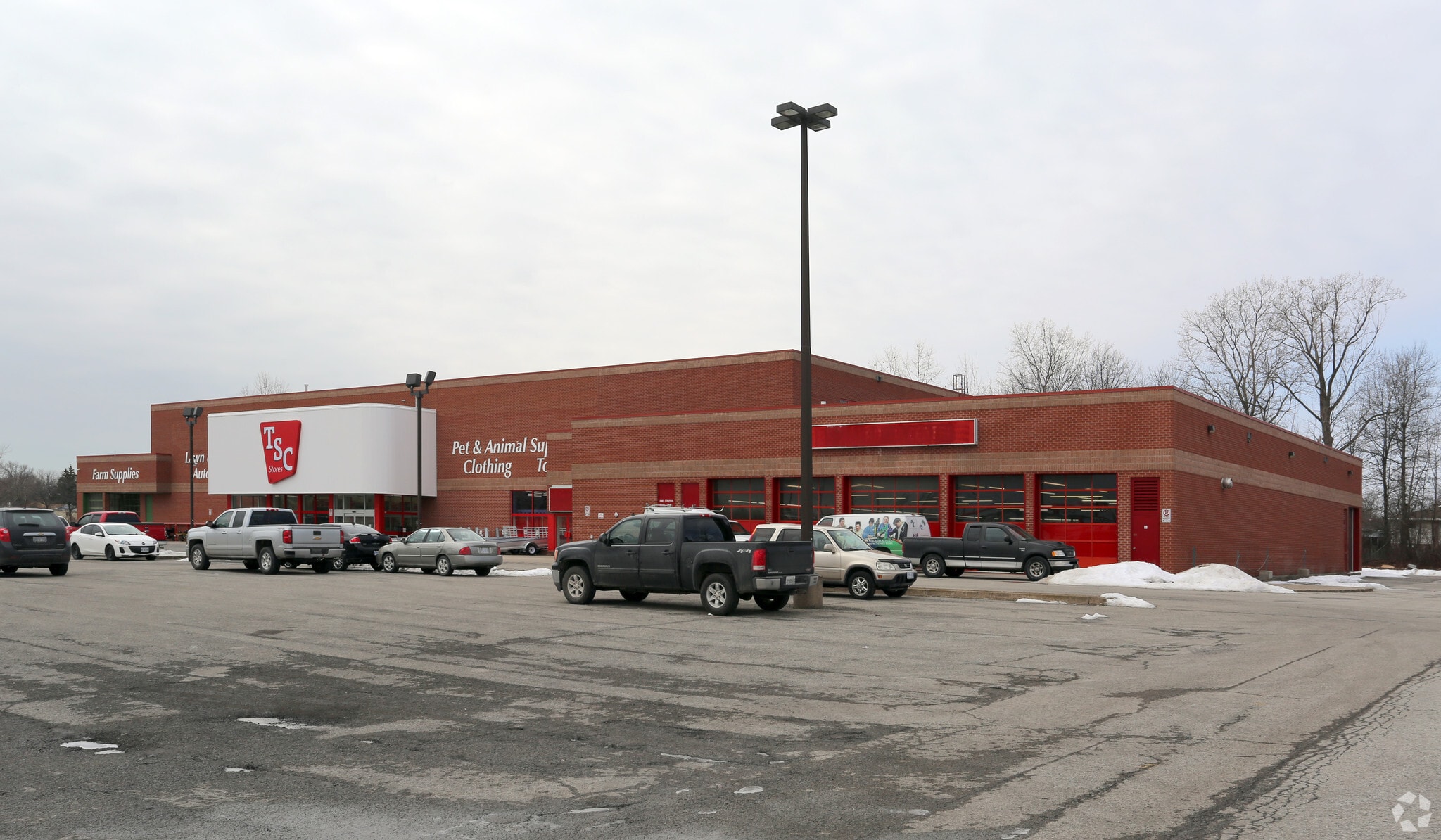777 Niagara St, Welland, ON for Rent