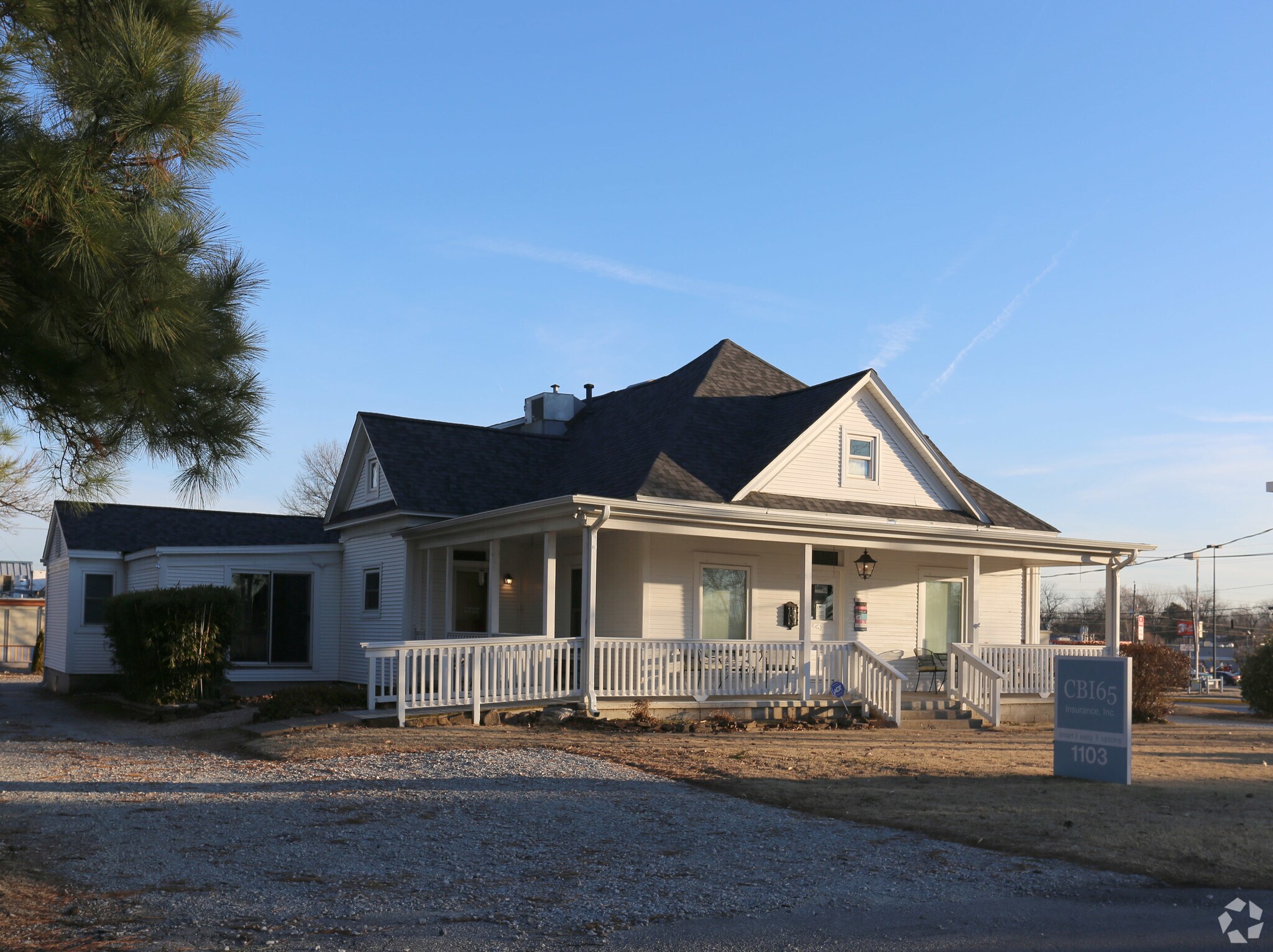 1103 W Elm St, Rogers, AR for Rent