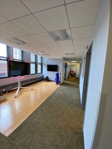 111 N Wabash Ave, Chicago, IL for Rent
