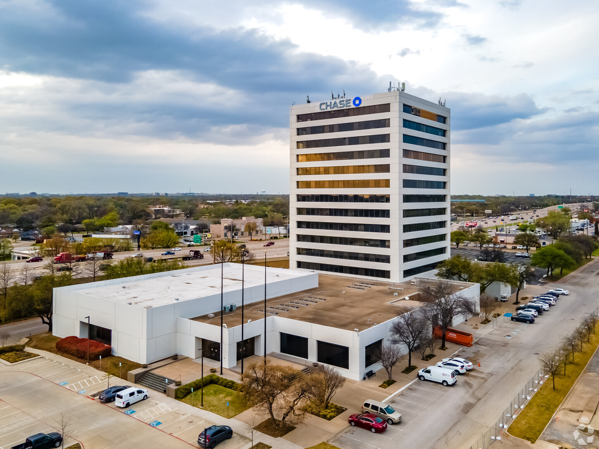 100 N Central Expy, Richardson, TX for Rent