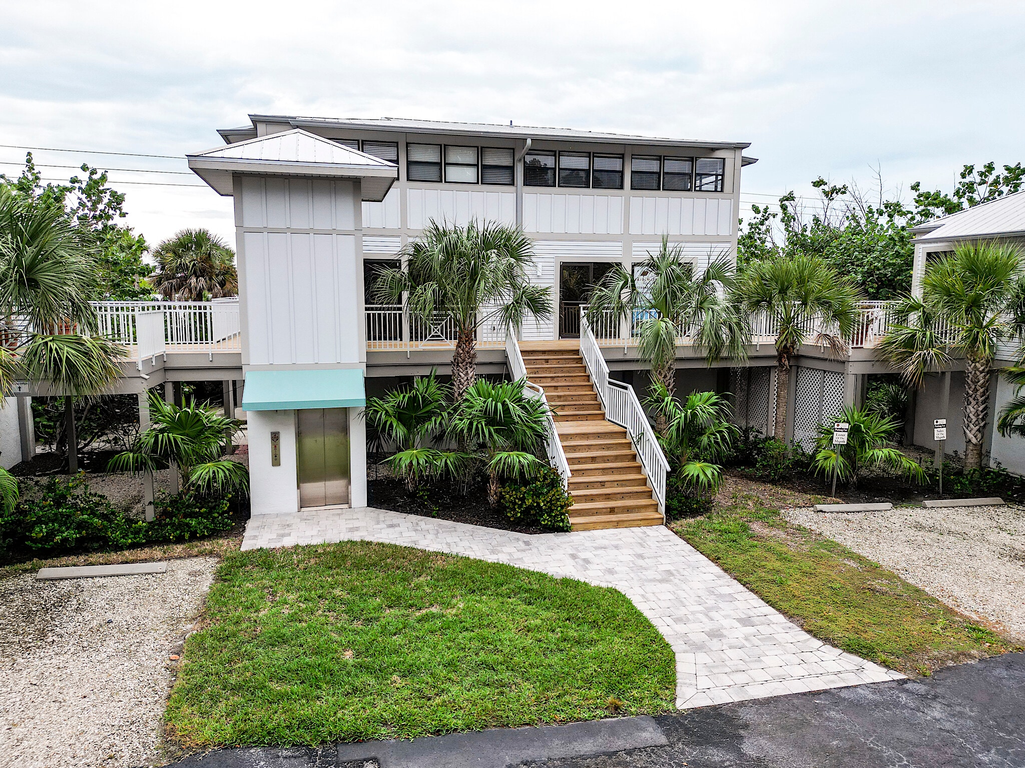 1149 Periwinkle Way, Sanibel, FL for Sale