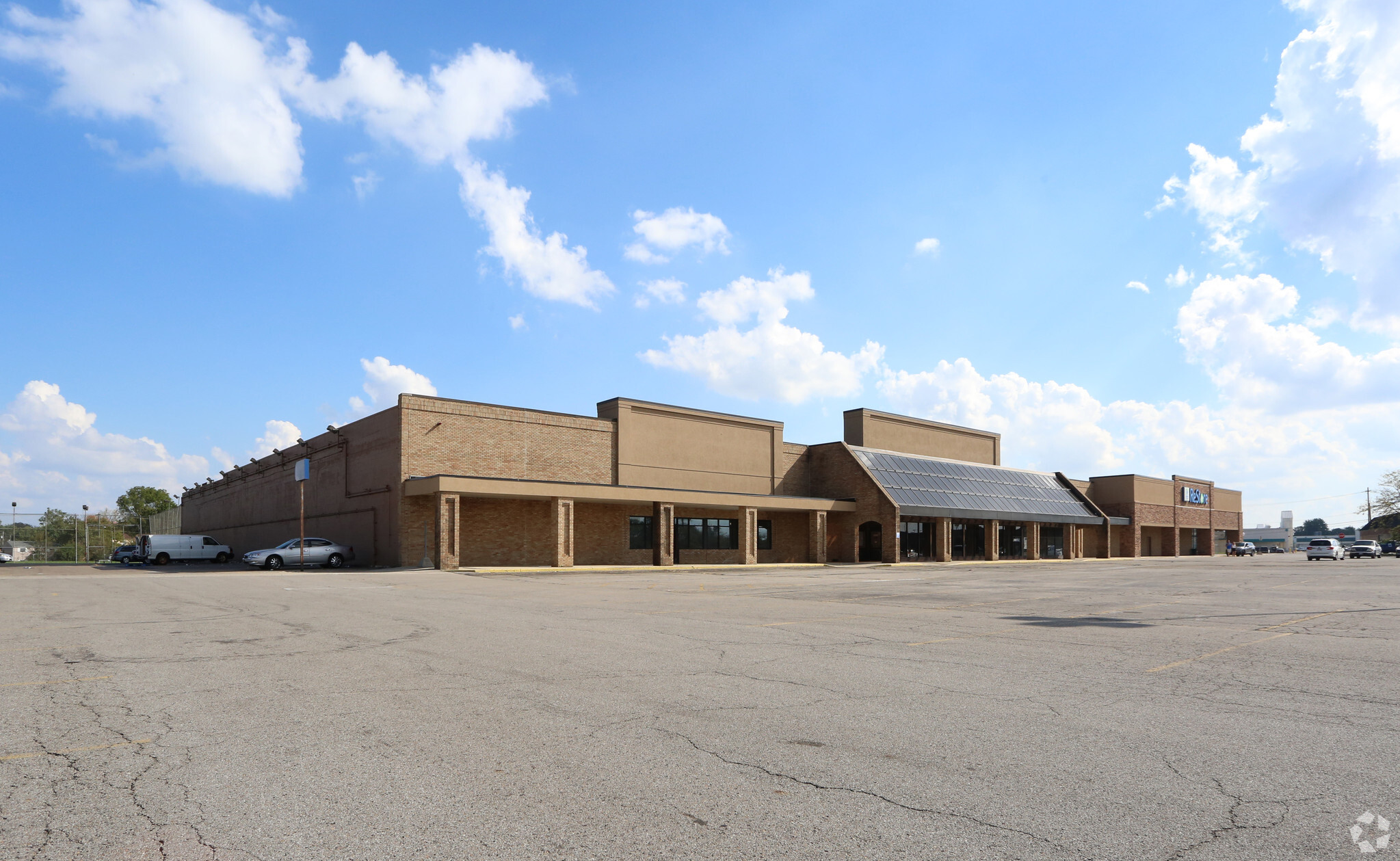 240-310 N Wilson Rd, Columbus, OH for Rent