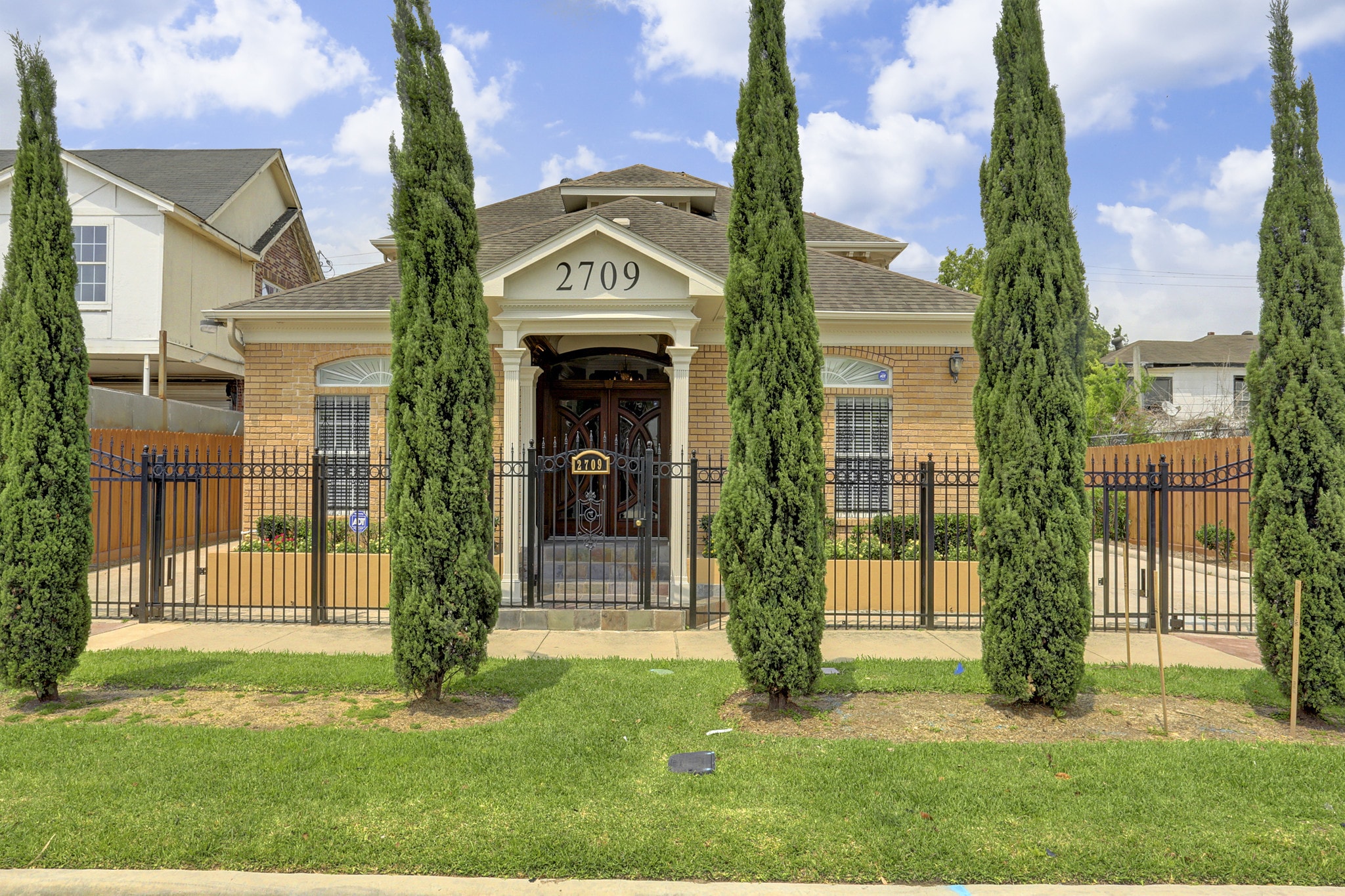 2709 Blodgett St, Houston, TX for Sale