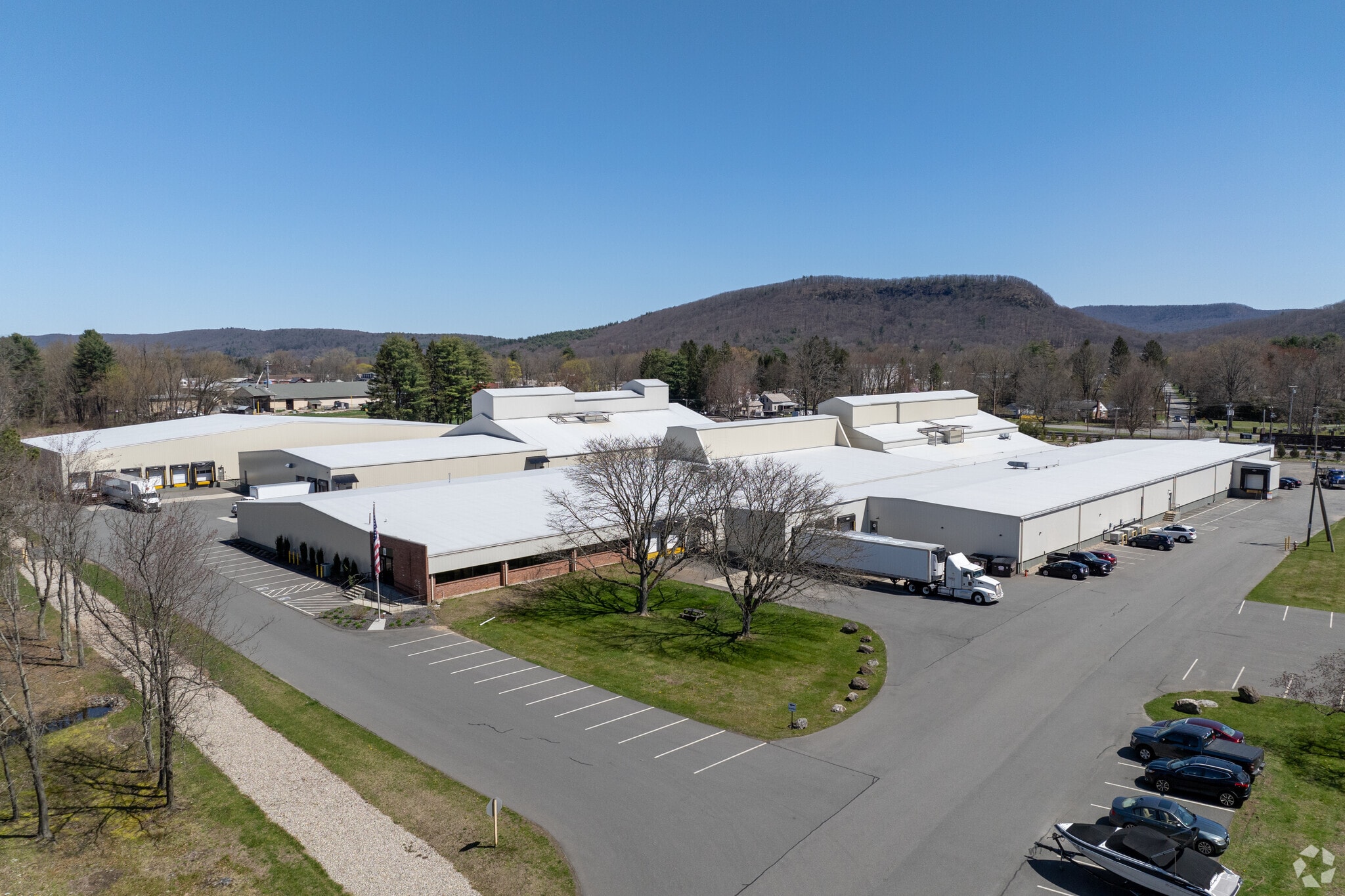 10 Greenfield Rd, South Deerfield, MA for Rent