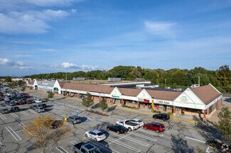 Warwick, RI Retail - 300 Quaker Ln