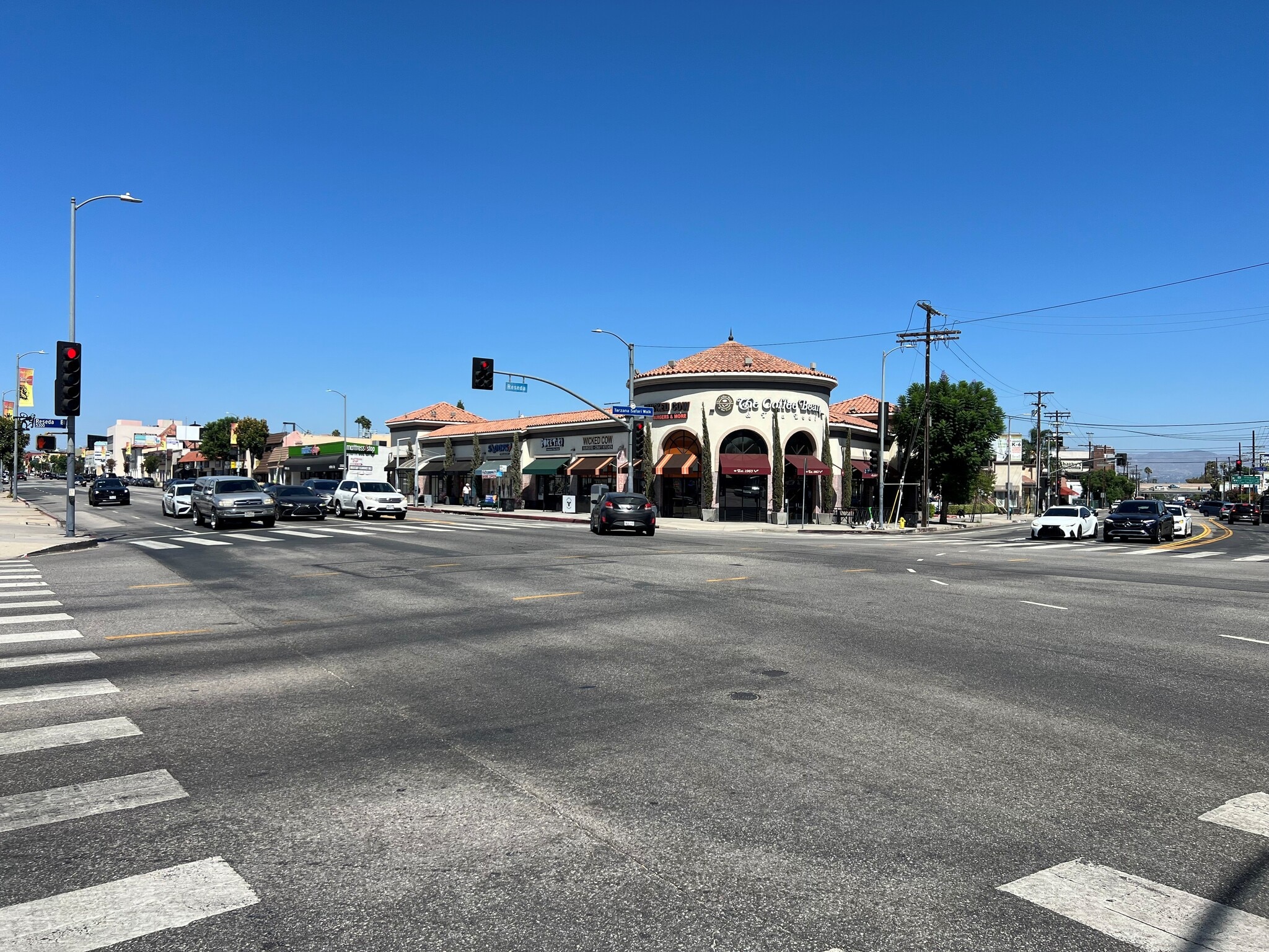 18501-18517 Ventura Blvd, Tarzana, CA for Rent
