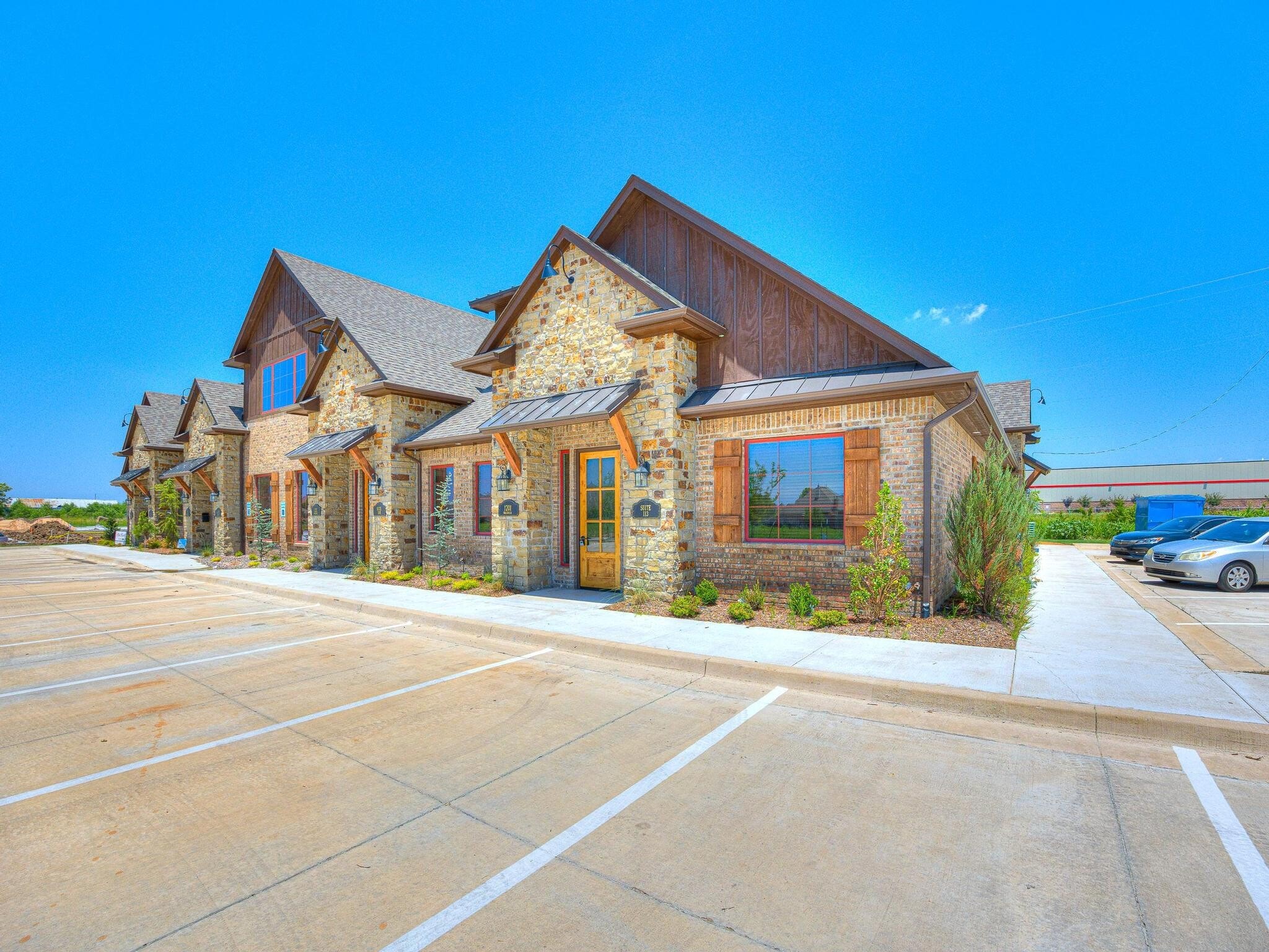 1111 Magnolia Ct, Moore, OK for Rent