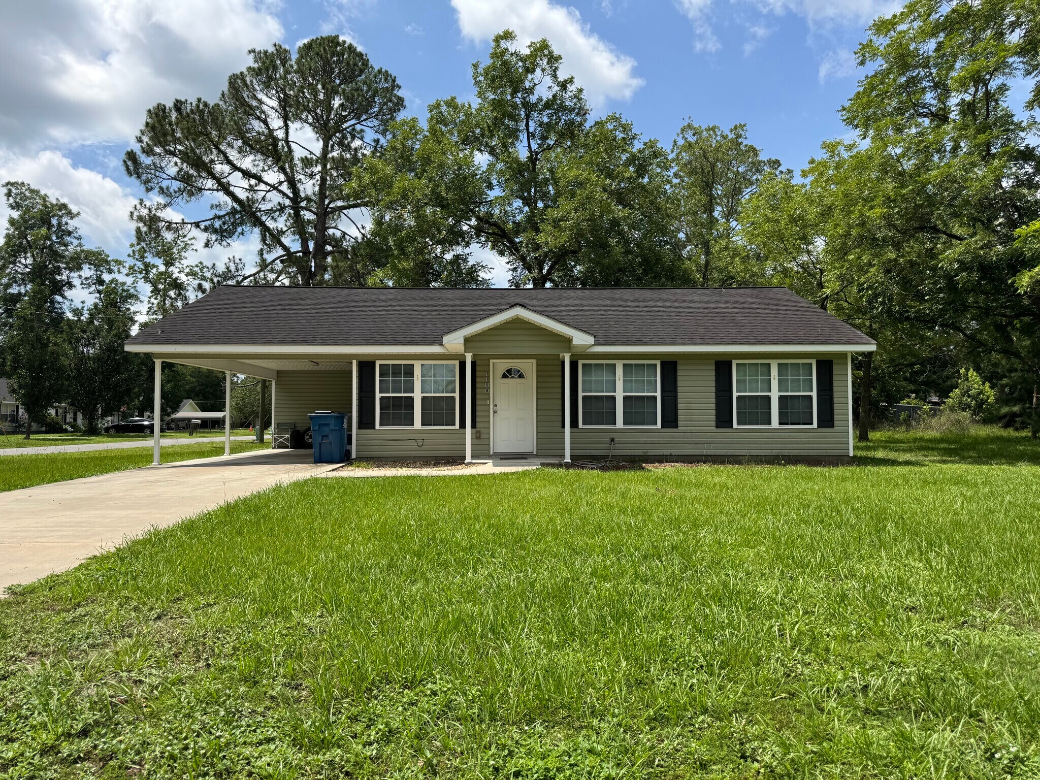 1108 Crosby St, Waycross, GA for Sale