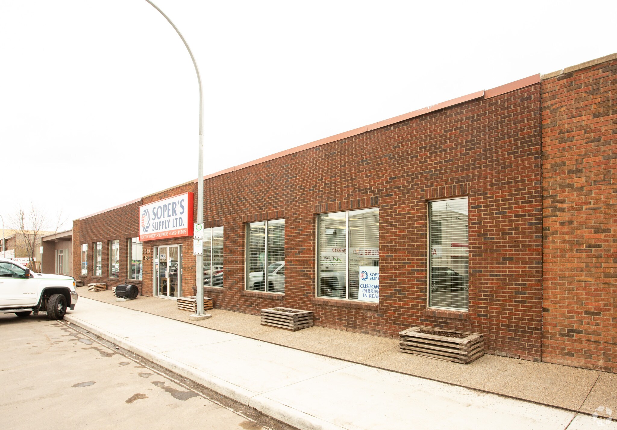 10515-10519 114 St NW, Edmonton, AB for Rent