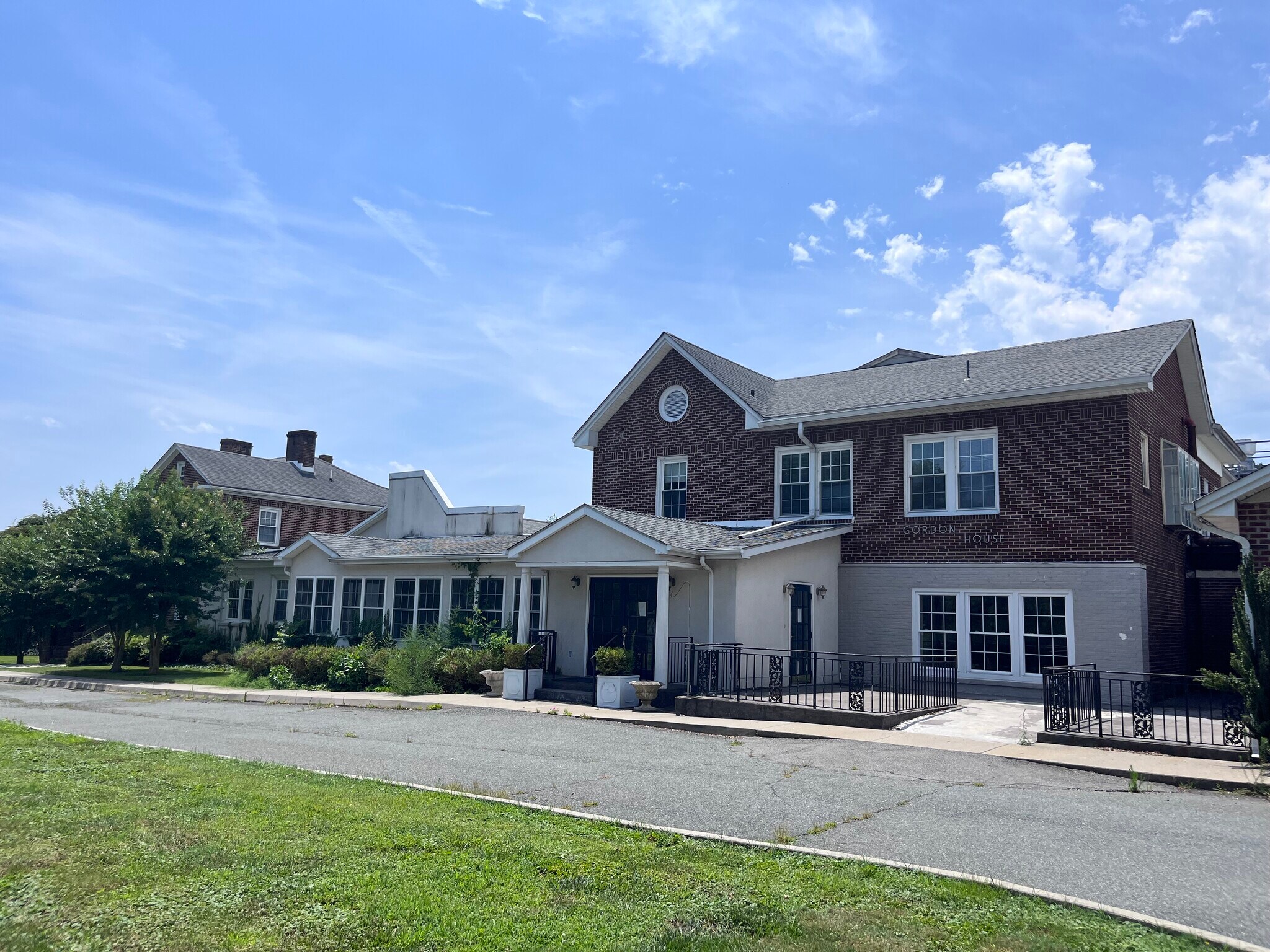 501 N Main St, Gordonsville, VA for Sale