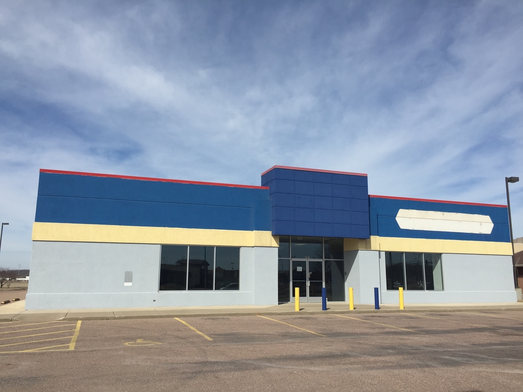 3301 Singing Hills Blvd, Sioux City, IA for Sale