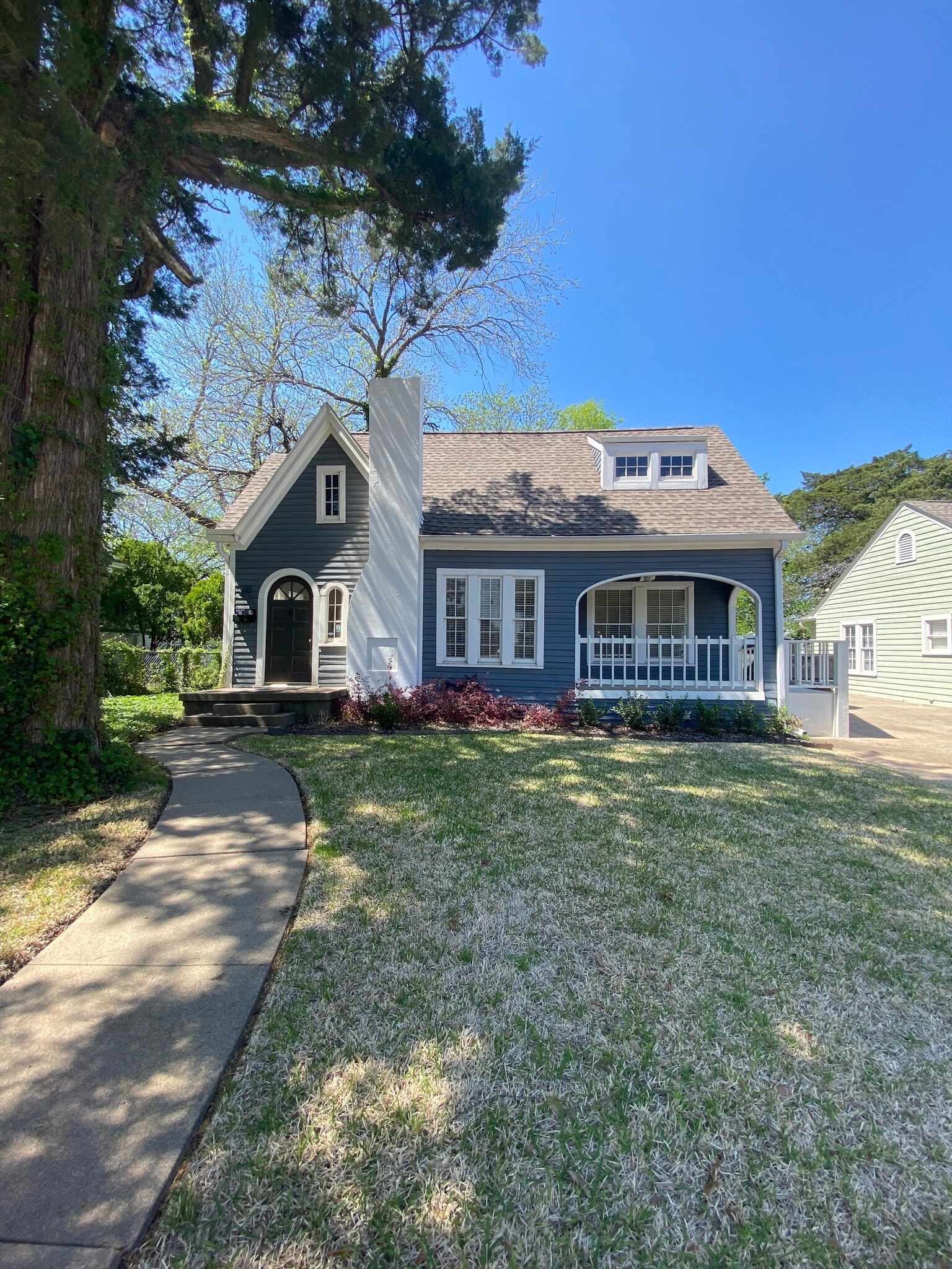 306 S Tennessee St, McKinney, TX for Sale