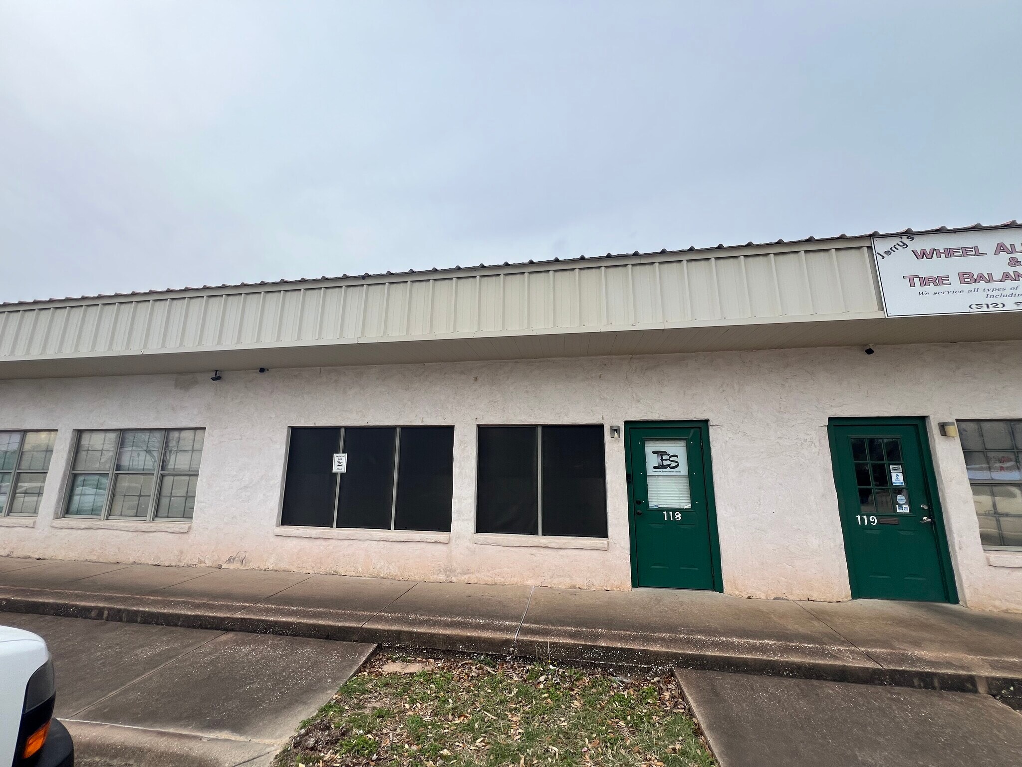 100 W Pflugerville Pky, Pflugerville, TX for Rent