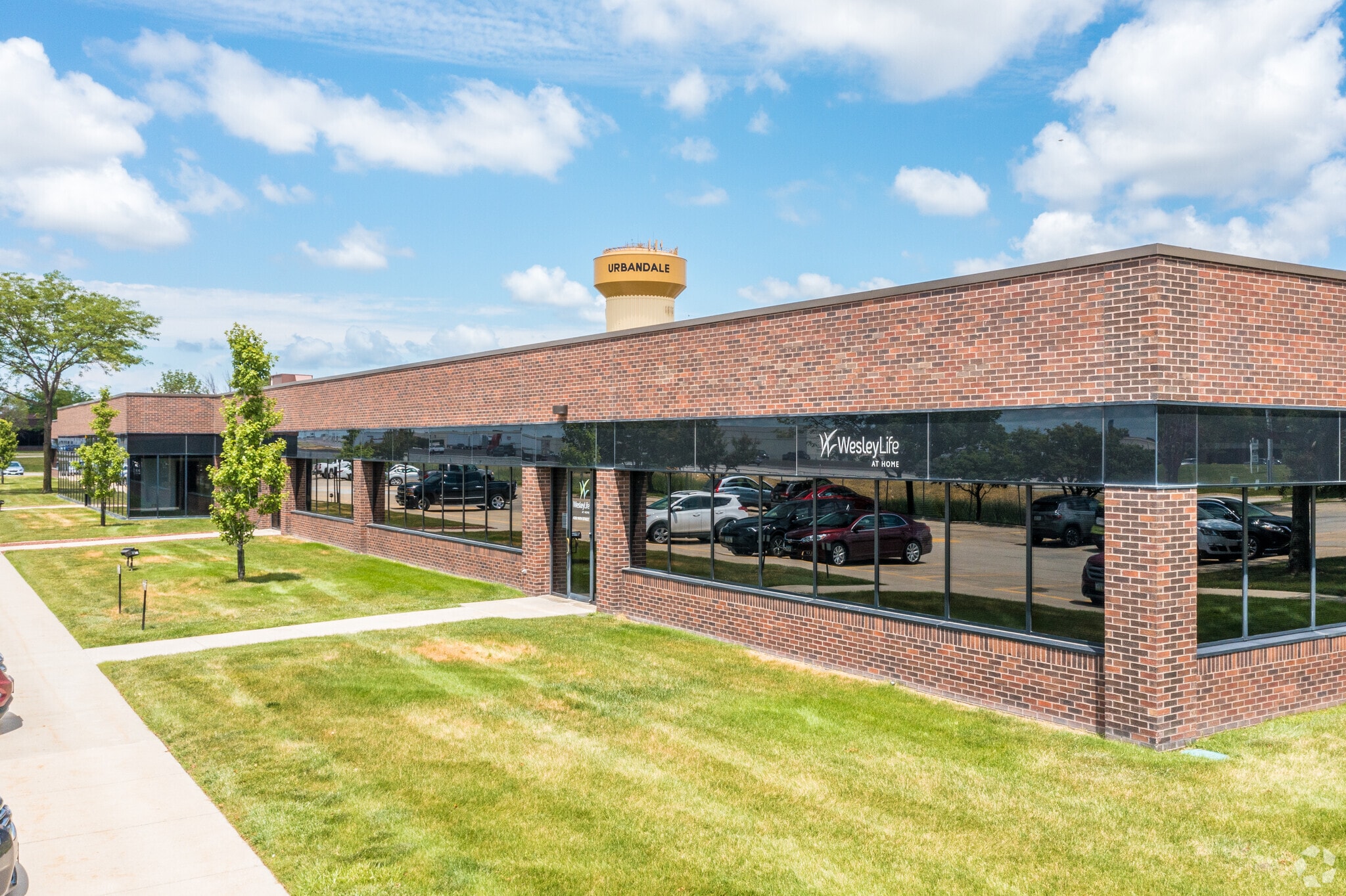 4300-4398 NW 114th St, Urbandale, IA for Rent