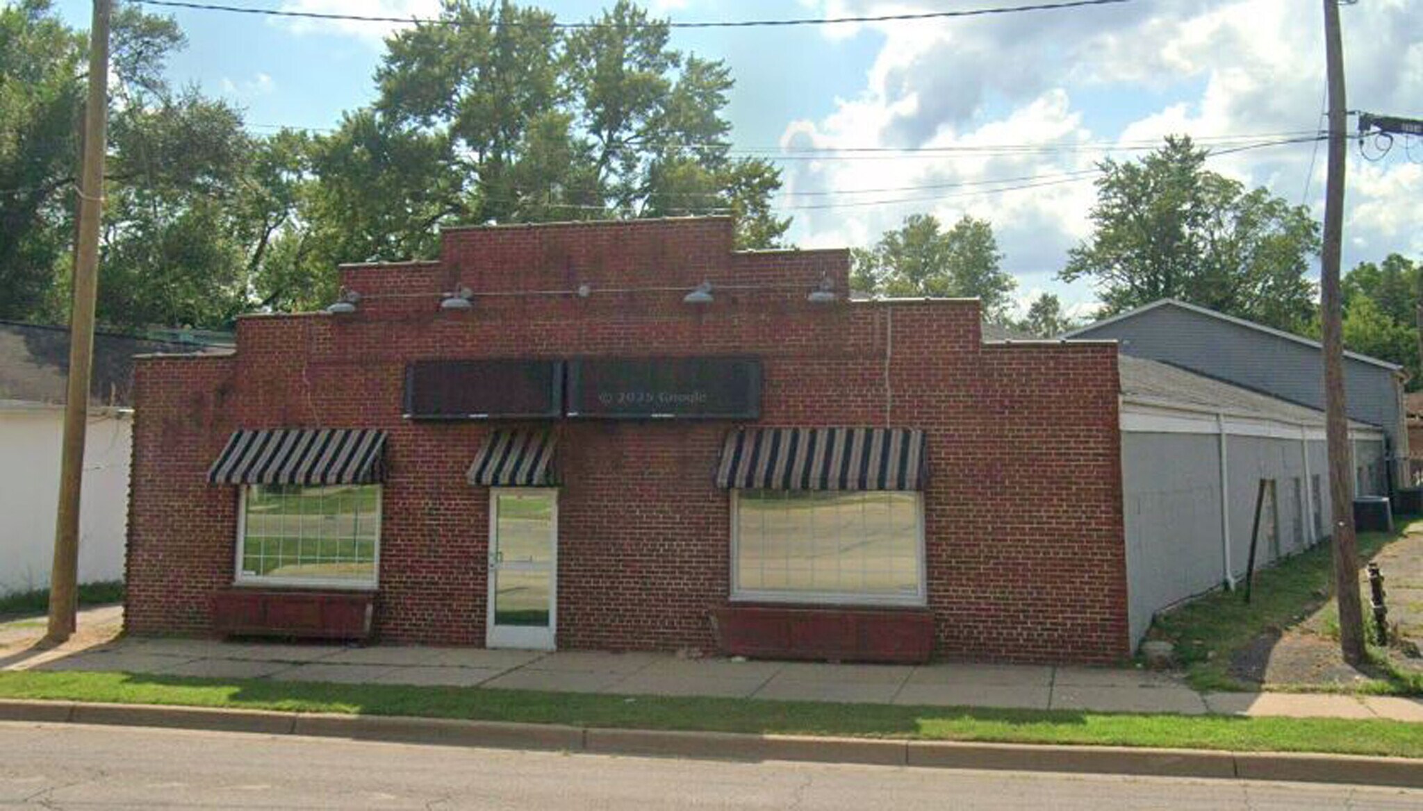 2918 Portage St, Kalamazoo, MI for Sale