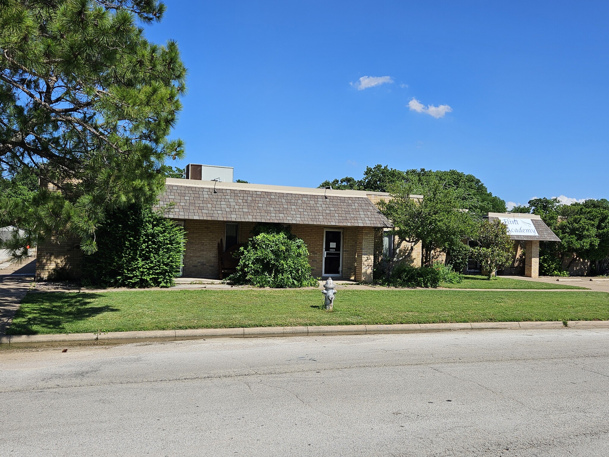 2109 Roosevelt Drive dr, Dalworthington Gardens, TX for Sale