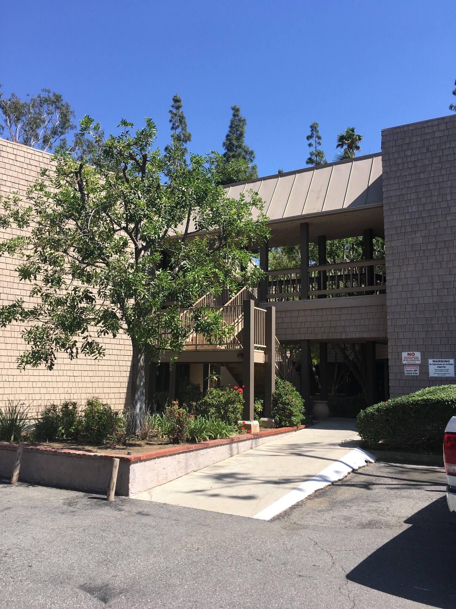 5053 La Mart Dr, Riverside, CA for Rent