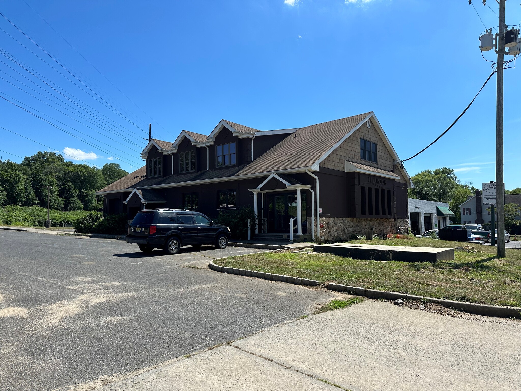 47 Tennent Rd, Morganville, NJ for Sale