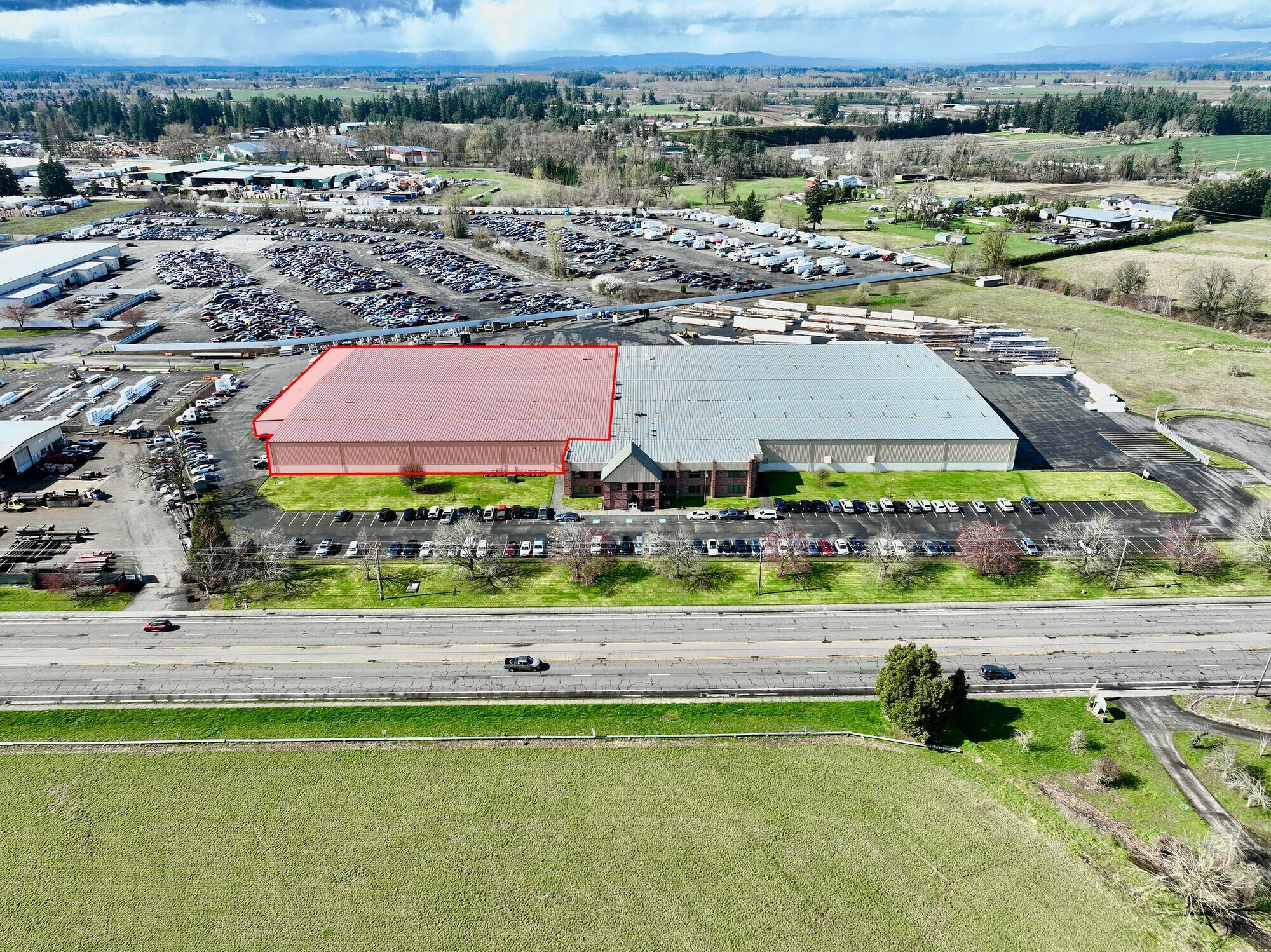 3099 N Pacific Hwy, Woodburn, OR for Rent