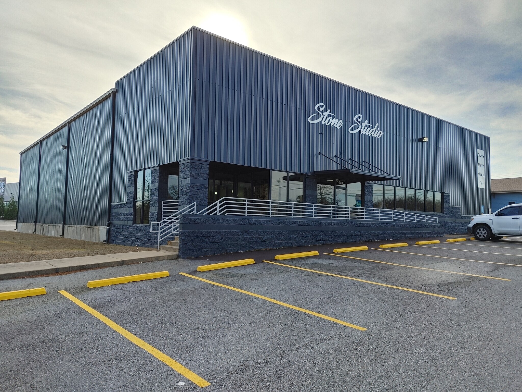 10400 Maumelle Blvd Maumelle, AR 72113 Flex Property for Lease on