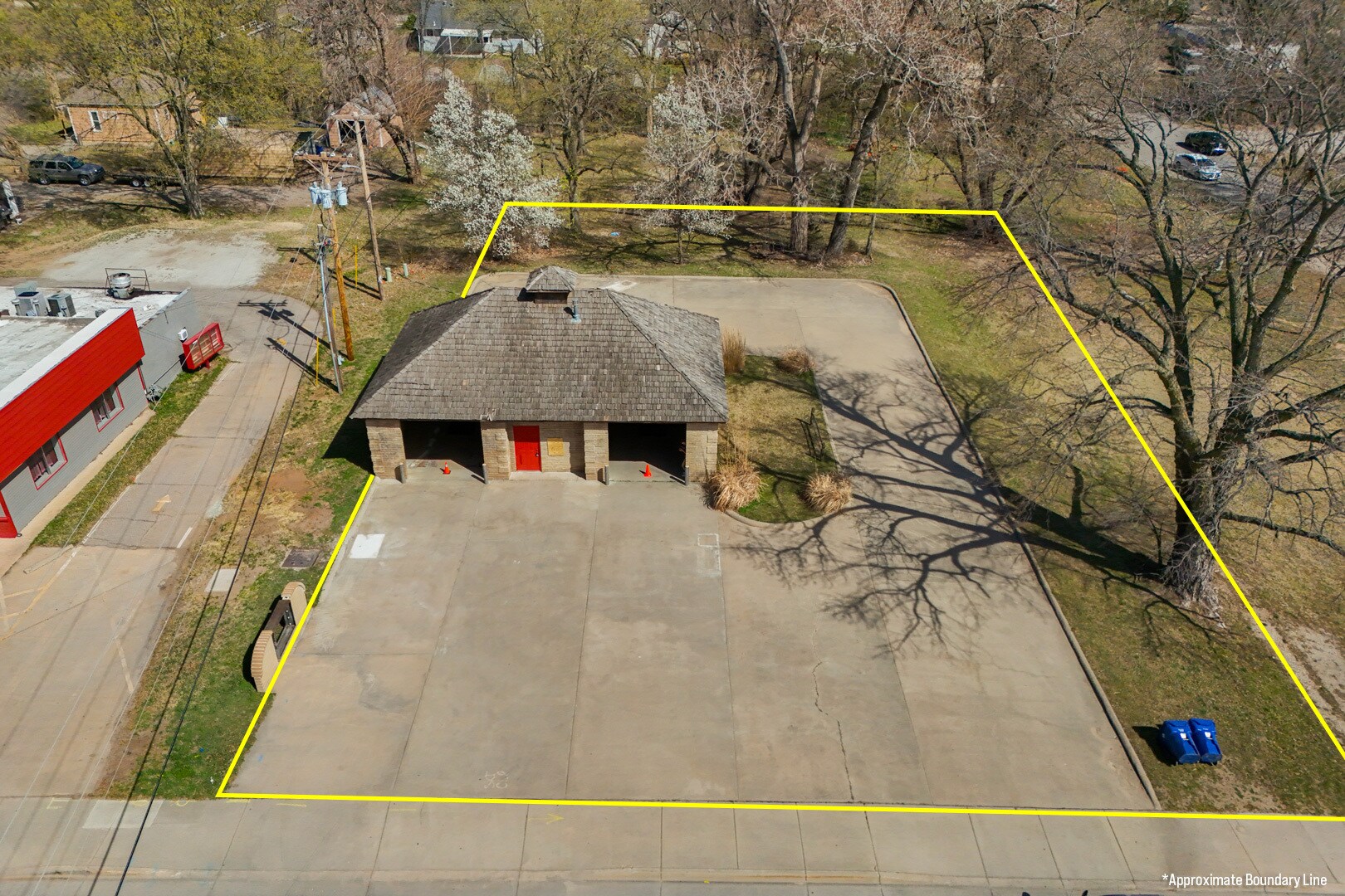 220 N 2nd Ave, Mulvane, KS for Sale