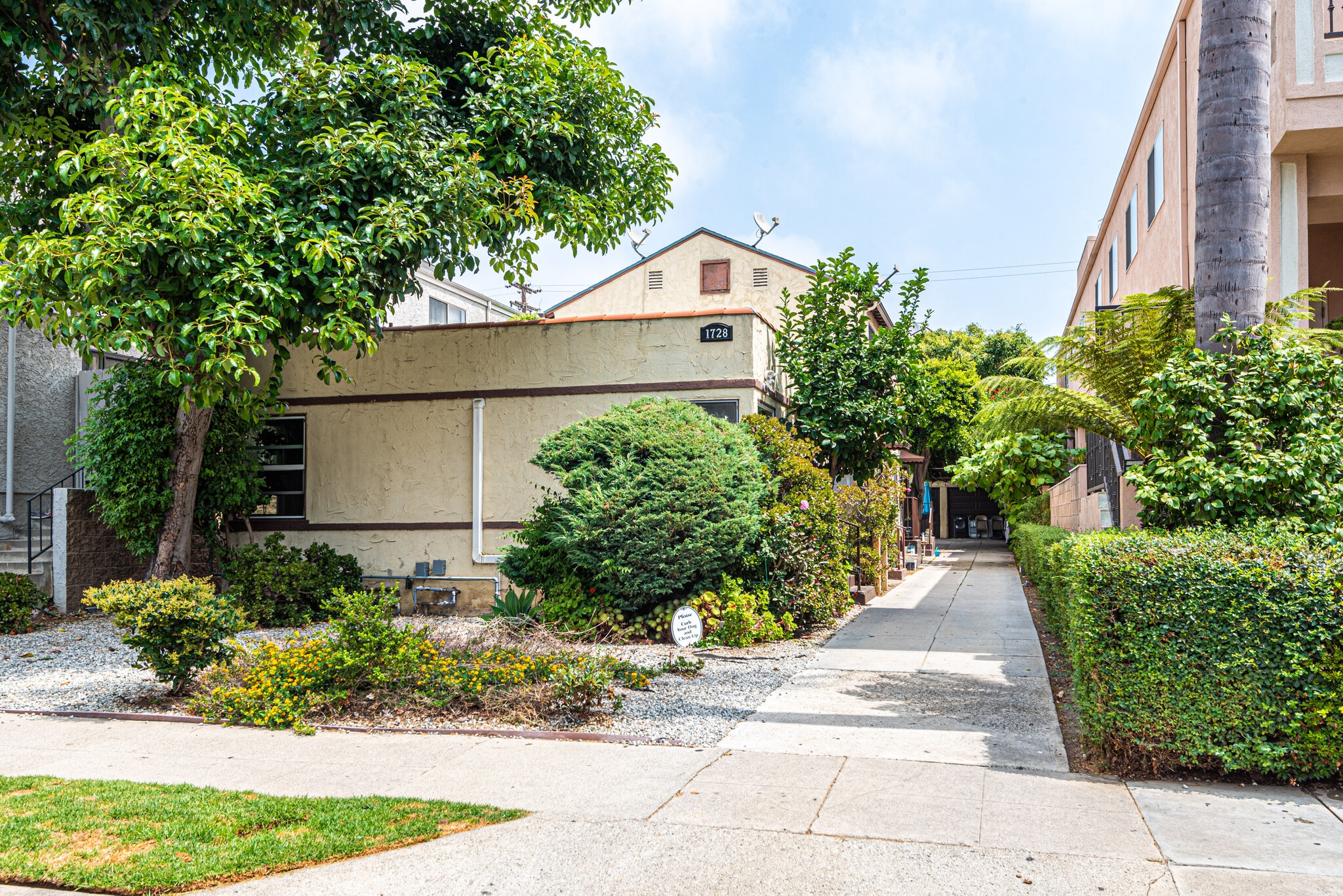 1728 Granville Ave, Los Angeles, CA for Sale