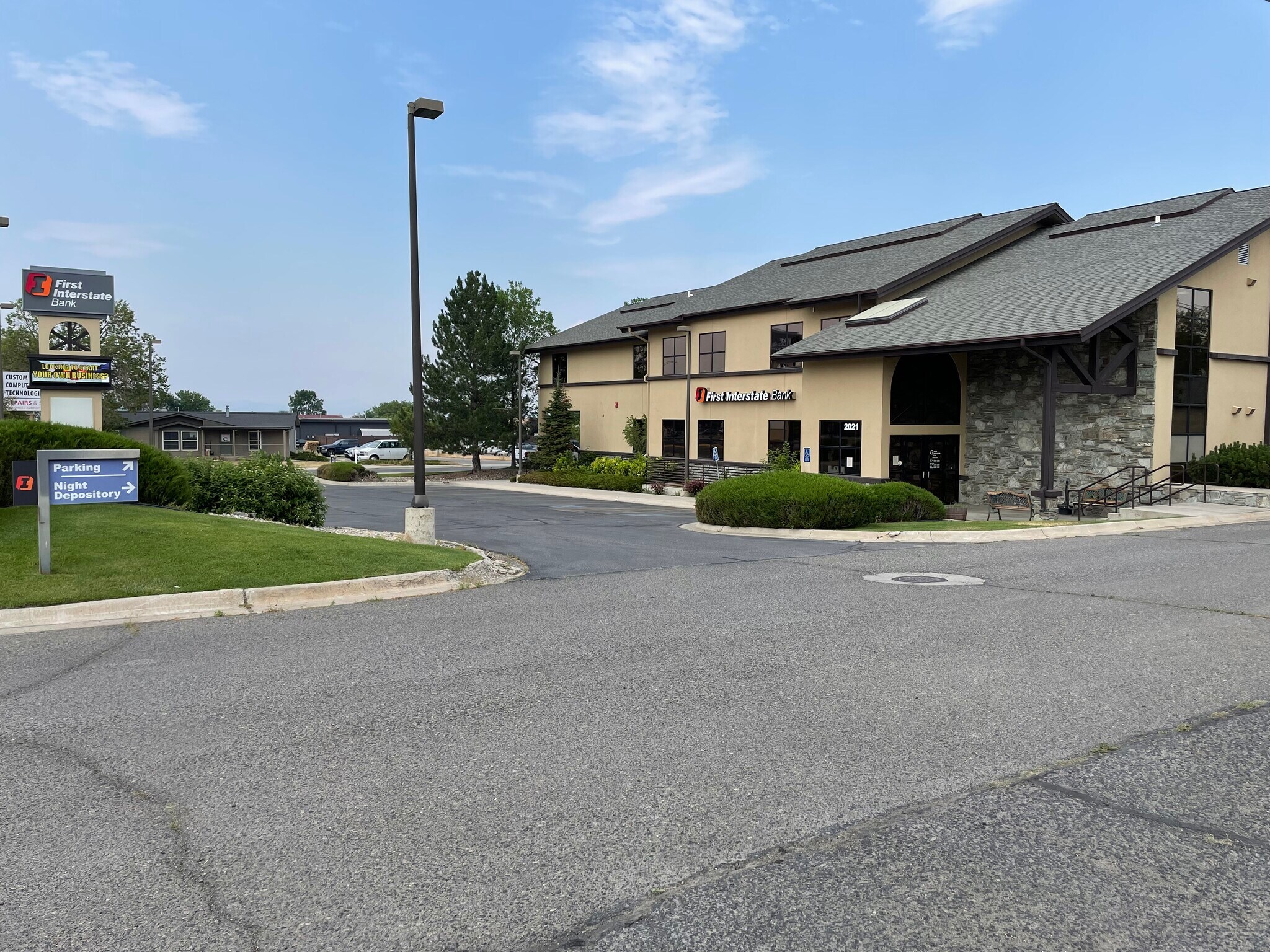 2021 N Montana Ave Helena, MT 59601 Retail Property for Lease on