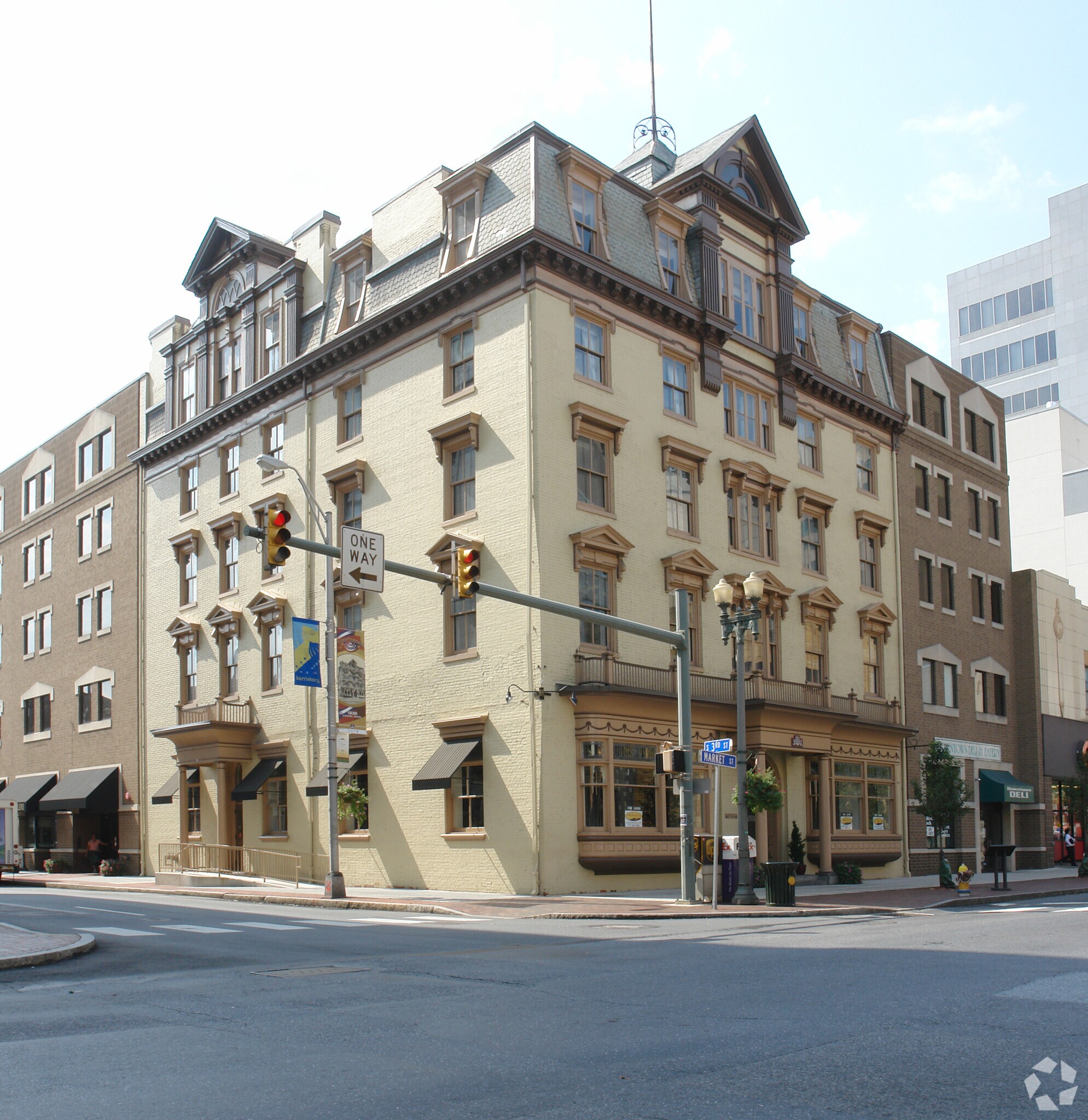 225 Market St, Harrisburg, PA for Rent