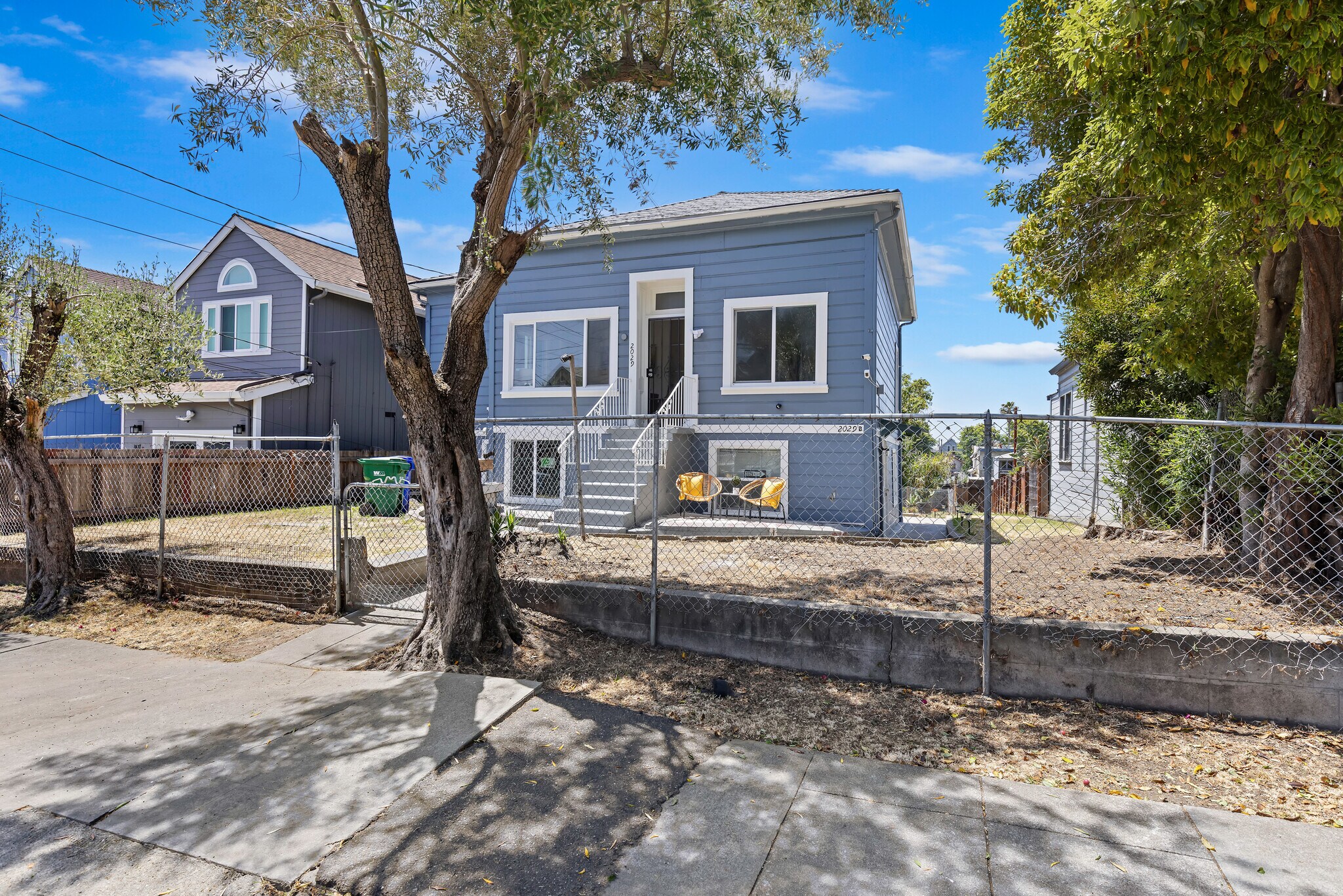 2209 E 22nd St, Oakland, CA for Sale