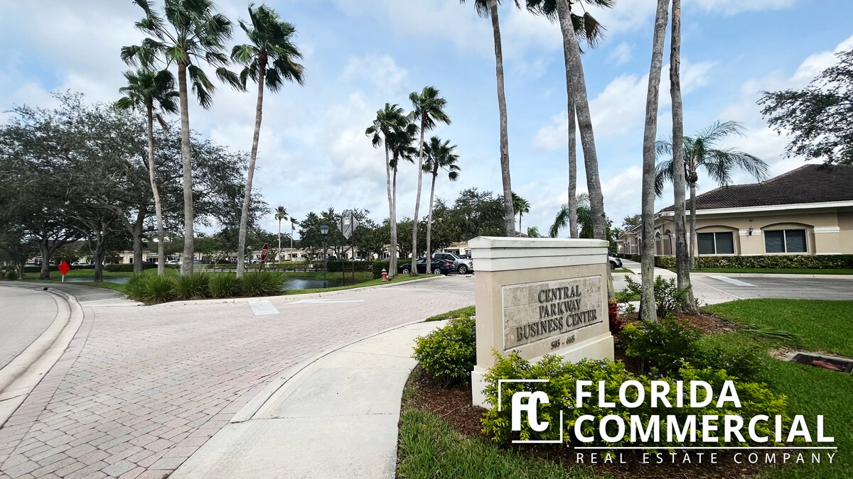 621673 SE Central Pky Stuart, FL 34994 Office Property for Lease on