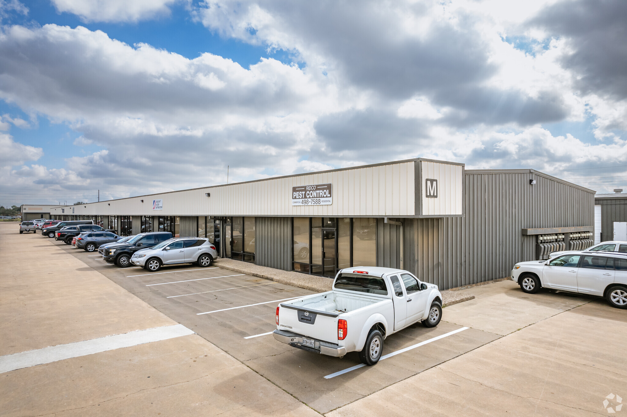 12999 Murphy Rd, Stafford, TX for Rent