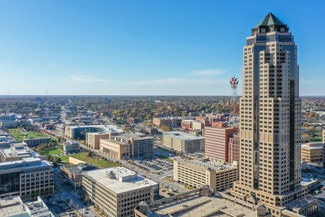 Des Moines, IA Office - 801 Grand Ave Des Moines, IA Office - 801 Grand Ave