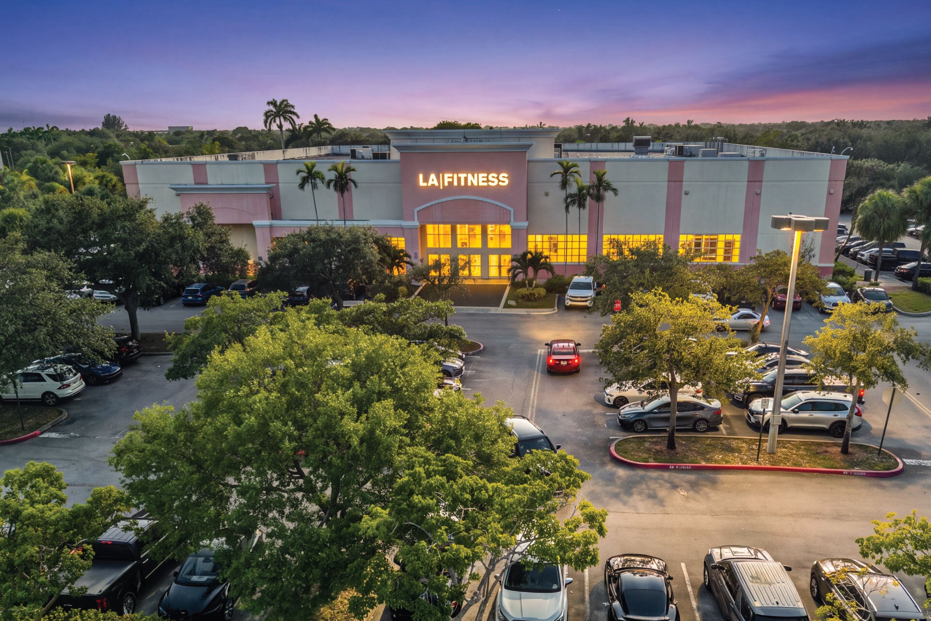 1900 N Flamingo Rd, Pembroke Pines, FL for Sale