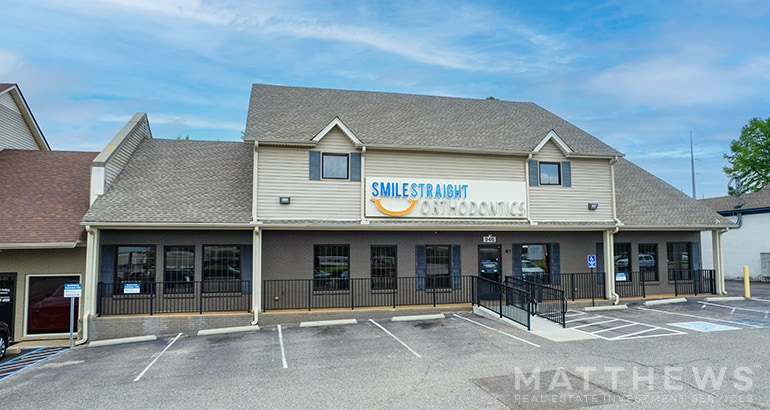 946 Goodman Rd E, Southaven, MS for Sale