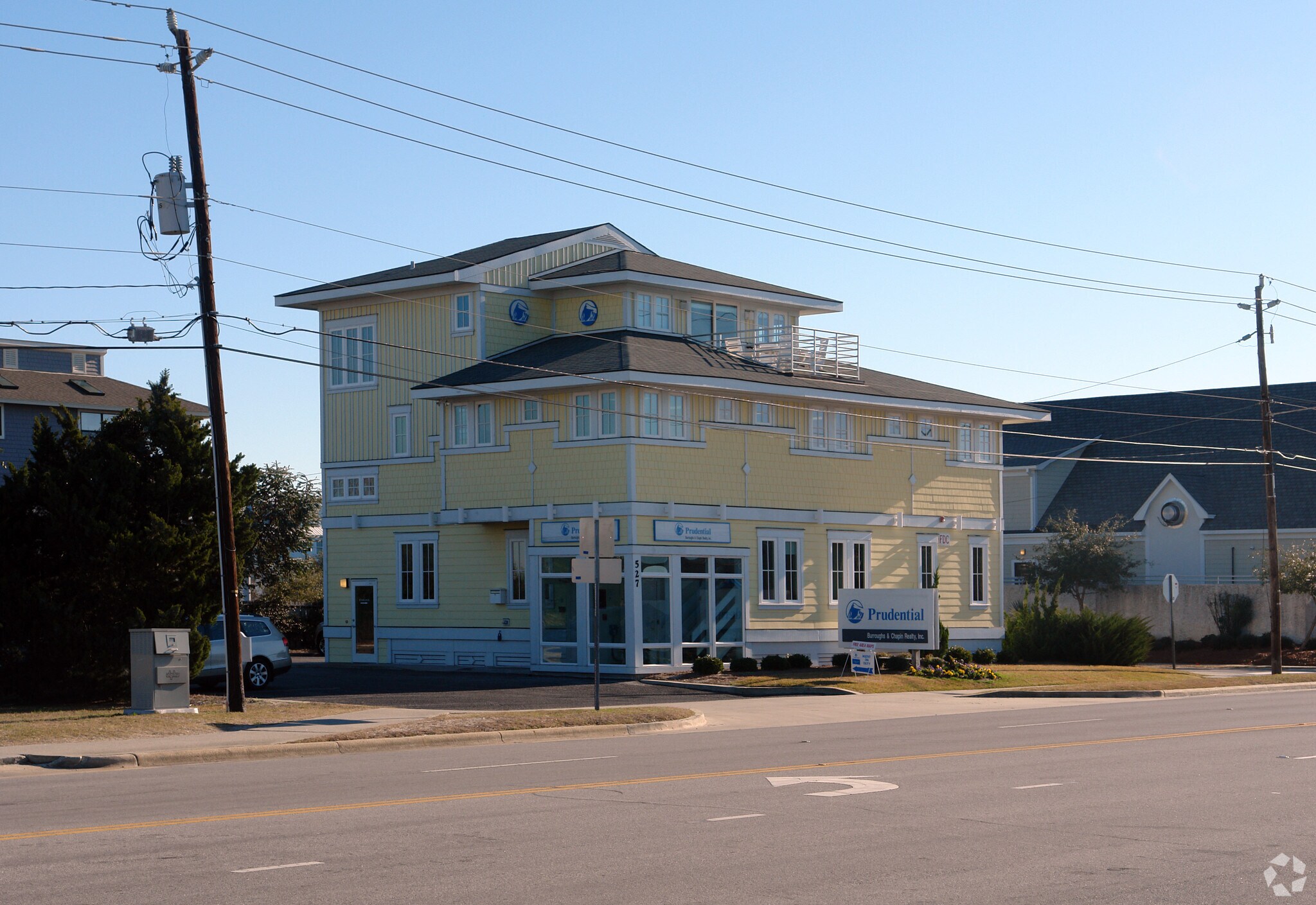 527 Causeway Dr, Wrightsville Beach, NC for Rent