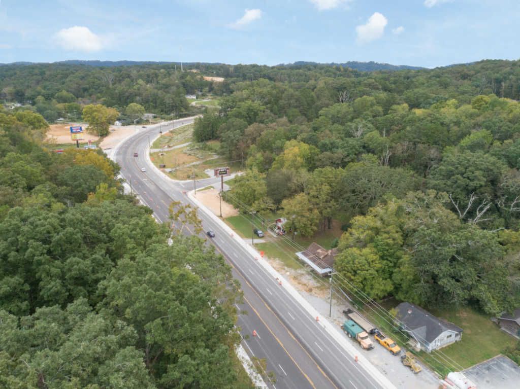 9096-9098 E Brainerd Rd, Chattanooga, TN for Sale