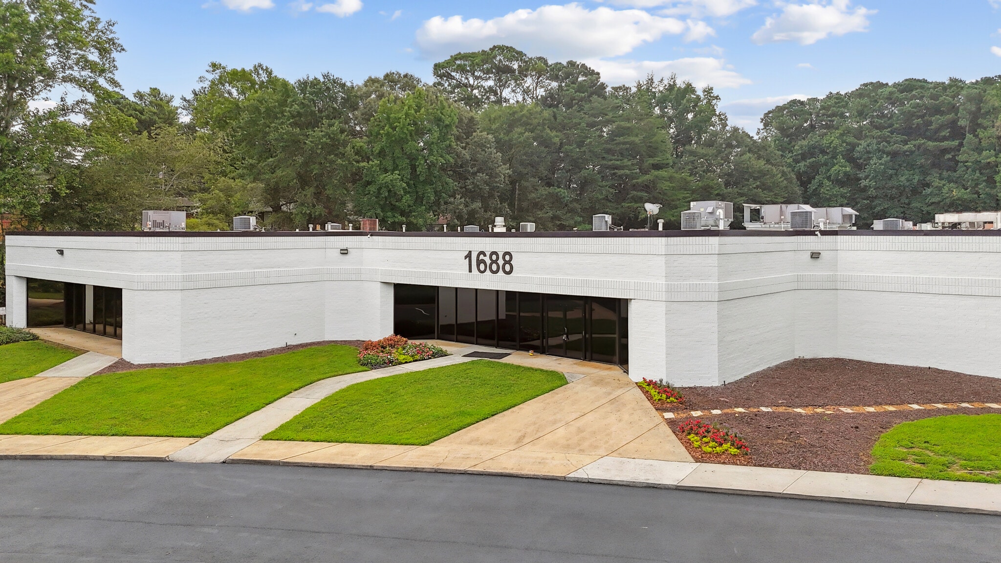1688 Phoenix Pky, College Park, GA for Sale