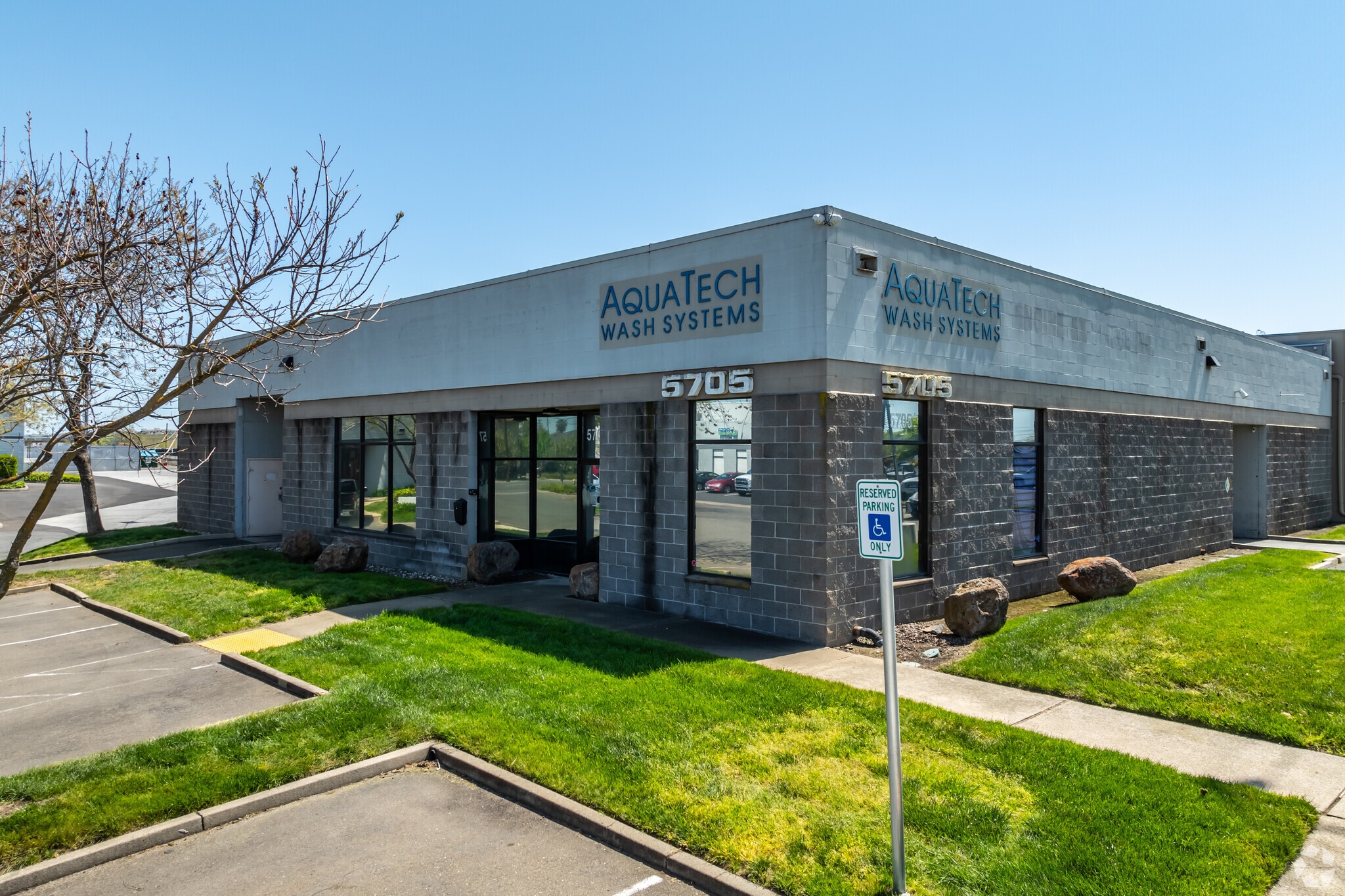 5705 Power Inn Rd, Sacramento, CA for Sale