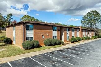 Greenville, SC Apartments - 1 Lakeside Rd