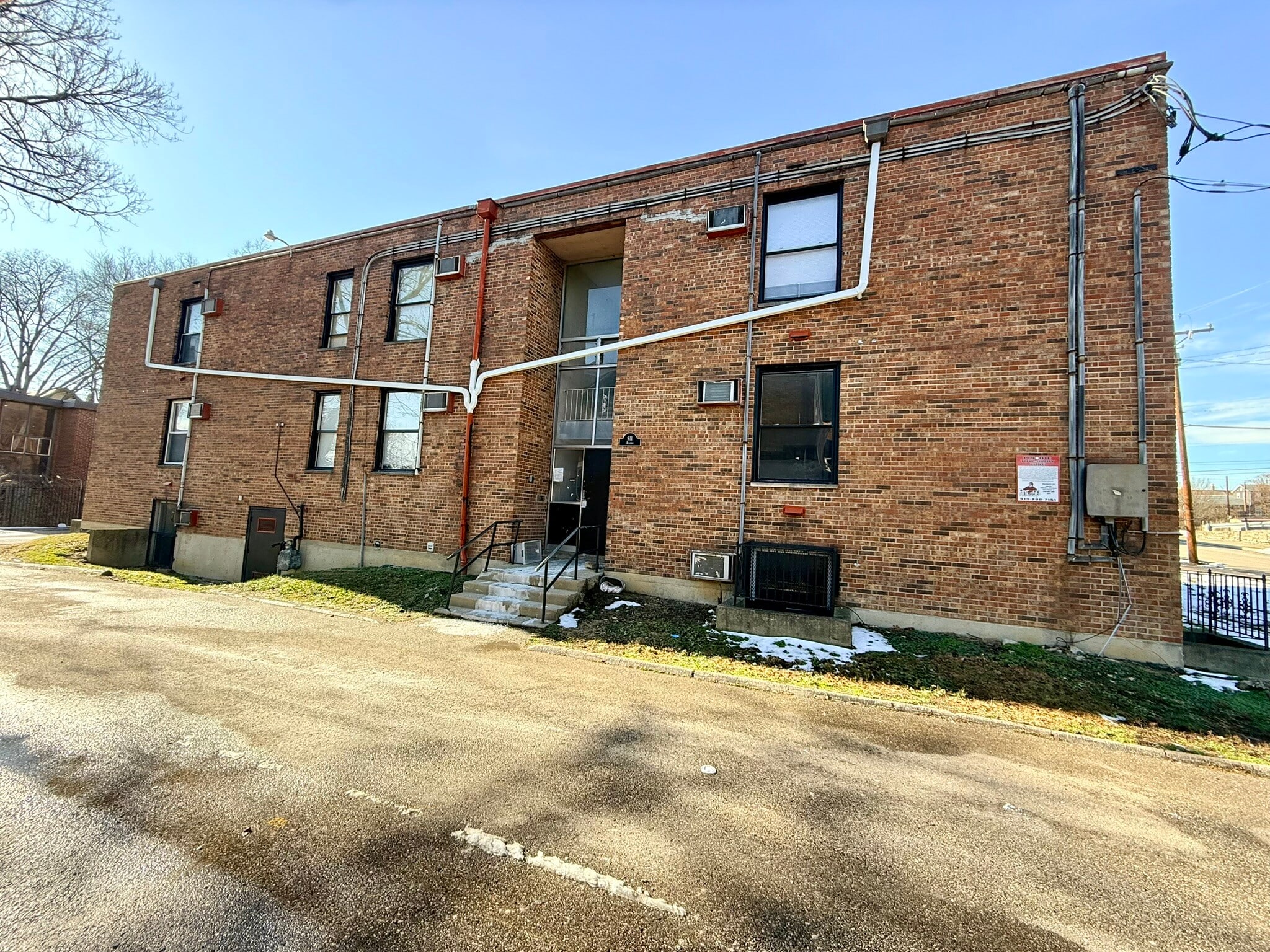 911-913 Rogers Pl, Cincinnati, OH for Sale