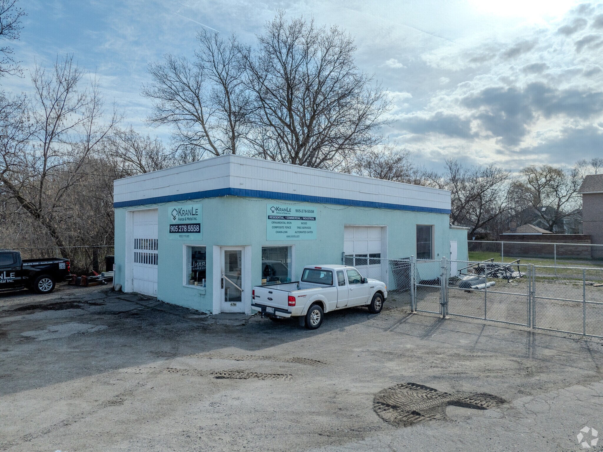 570 Lakeshore Rd E, Mississauga, ON for Rent