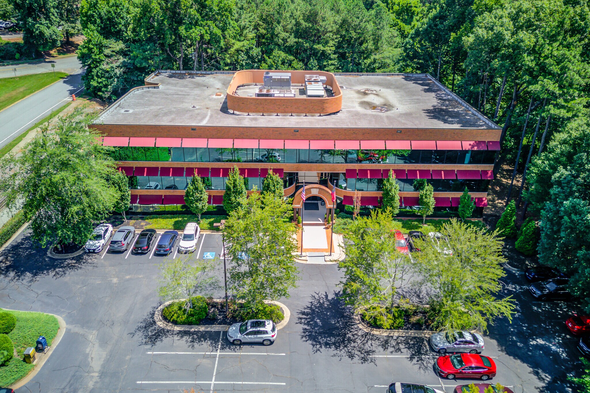 9755 Dogwood Rd, Roswell, GA for Rent