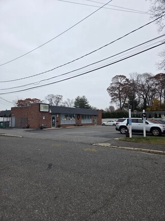 Kings Park, NY Office/Retail - 1-3 Ivy Rd