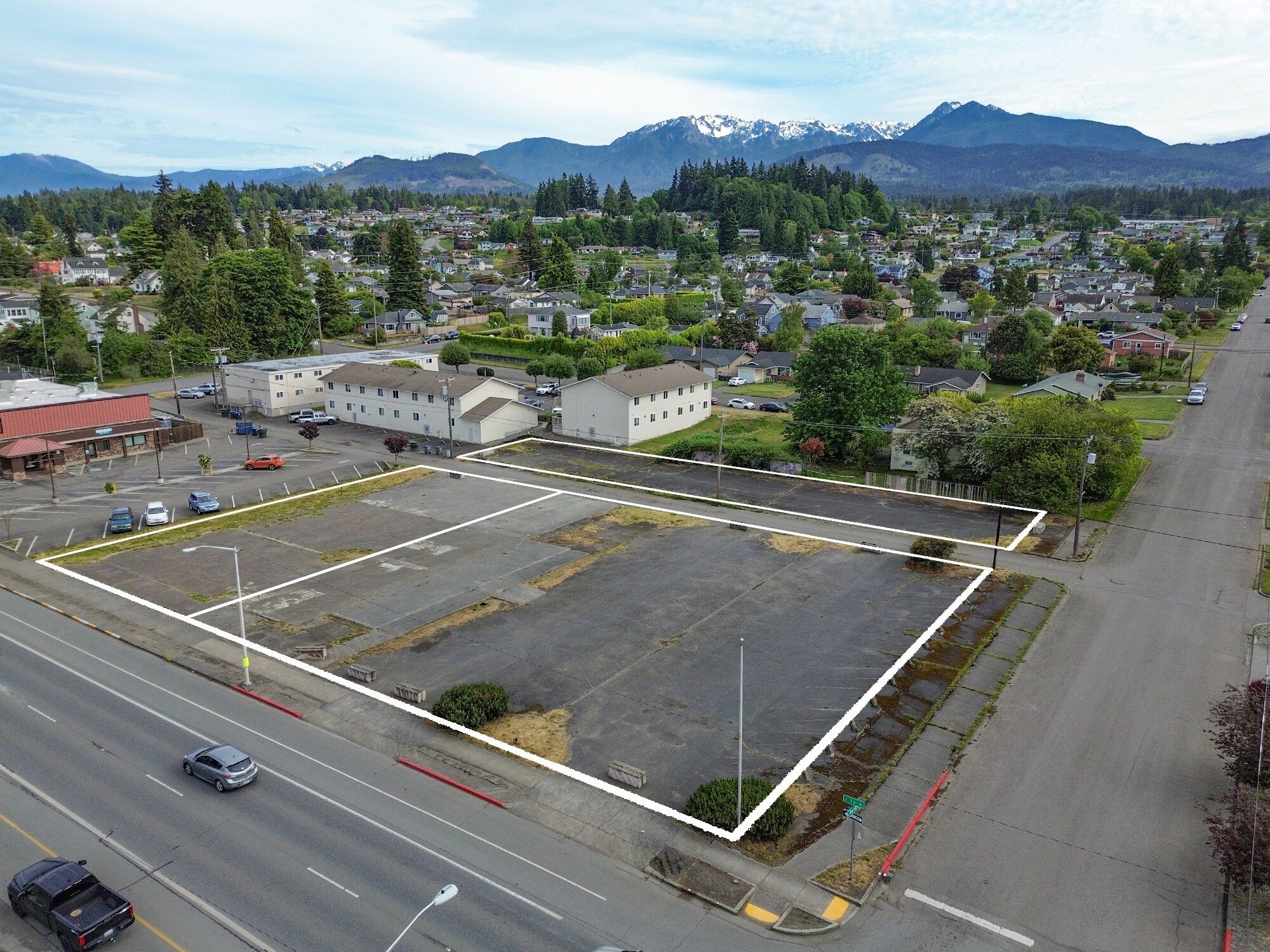 1016 E 1st St, Port Angeles, WA for Sale