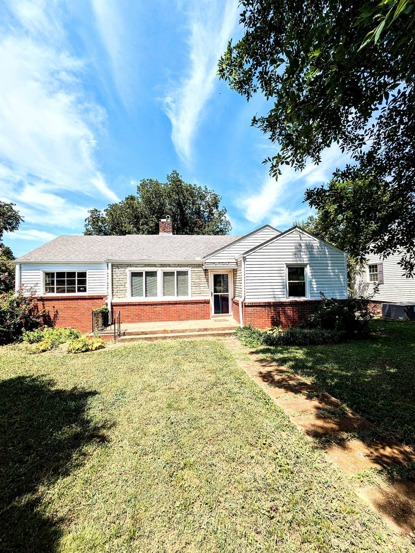 401 W Grand Ave, Muscle Shoals, AL for Sale