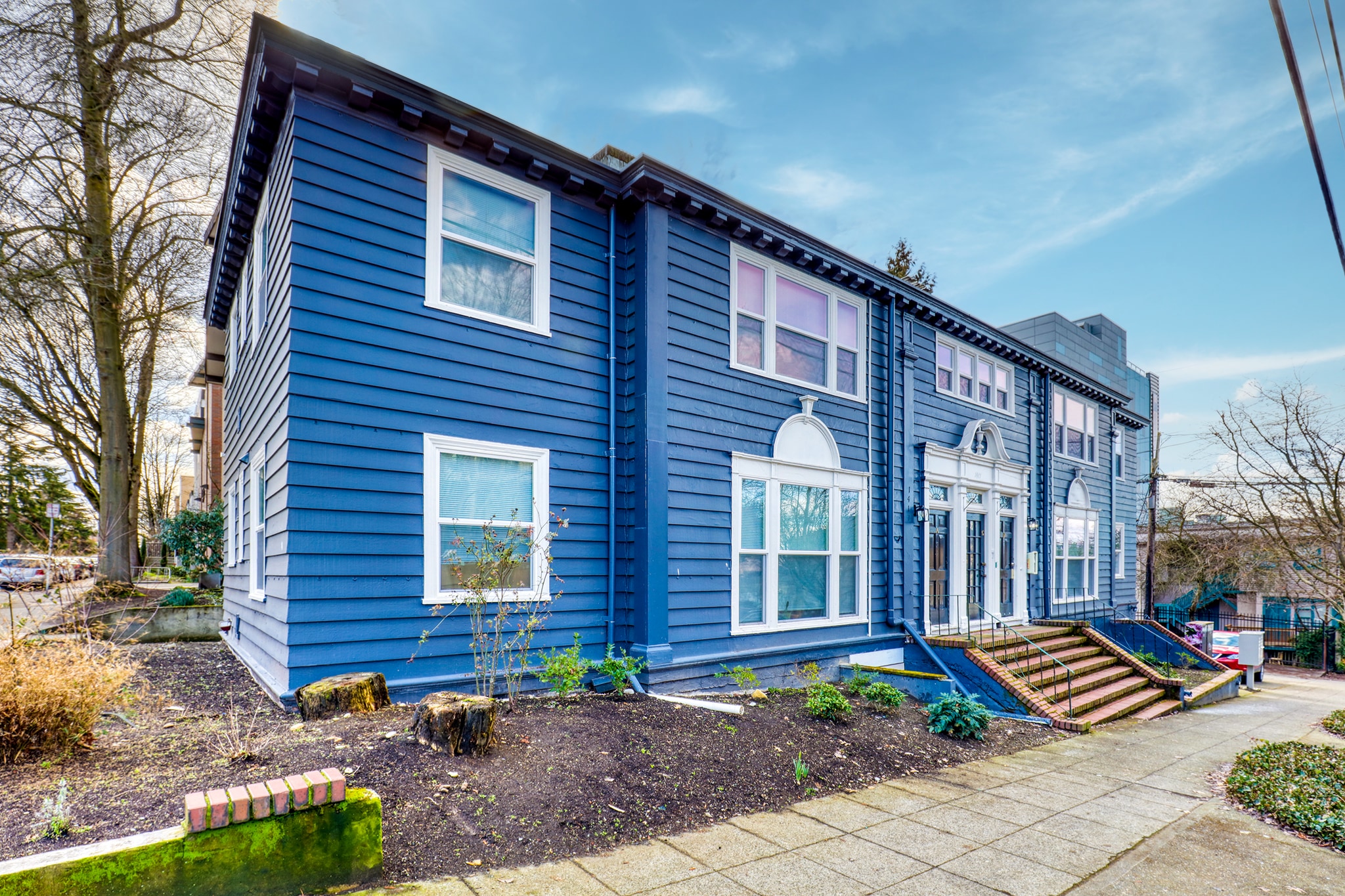 1417 NE 55th St, Seattle, WA for Sale